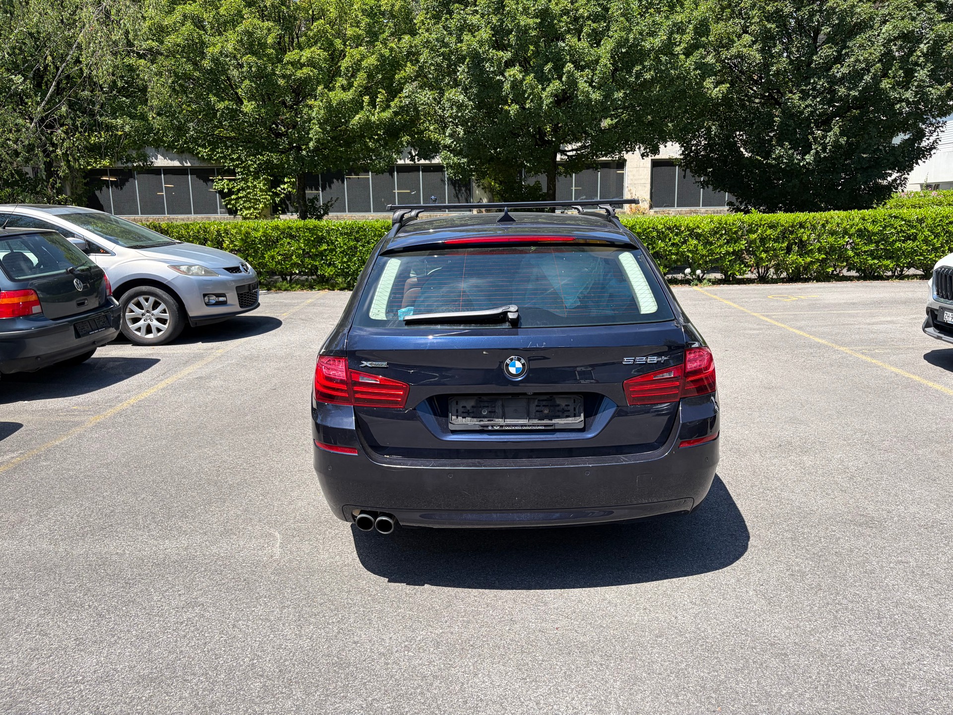 BMW 528i Touring xDrive Luxury Line Steptronic-image-3
