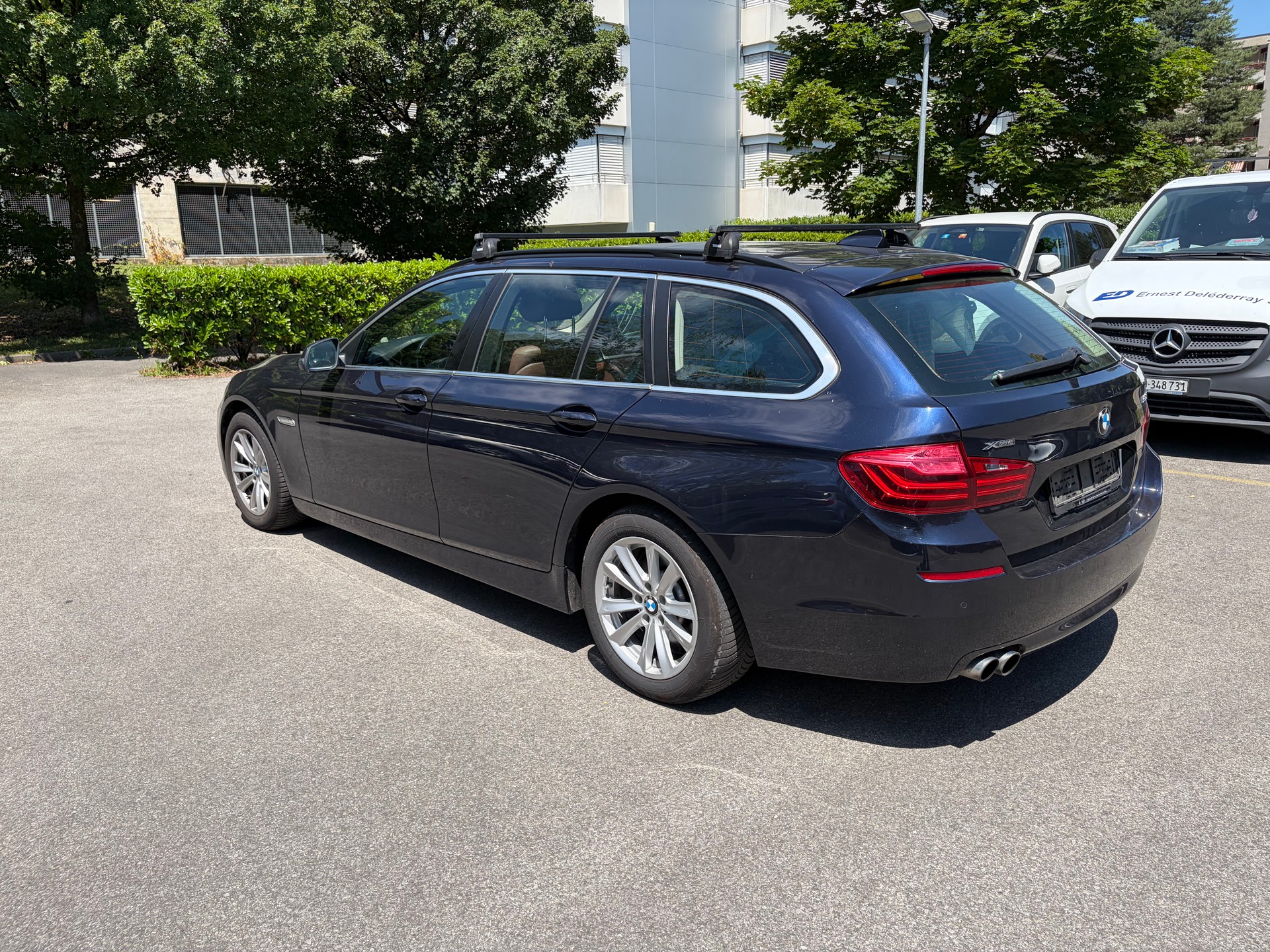 BMW 528i Touring xDrive Luxury Line Steptronic-image-4