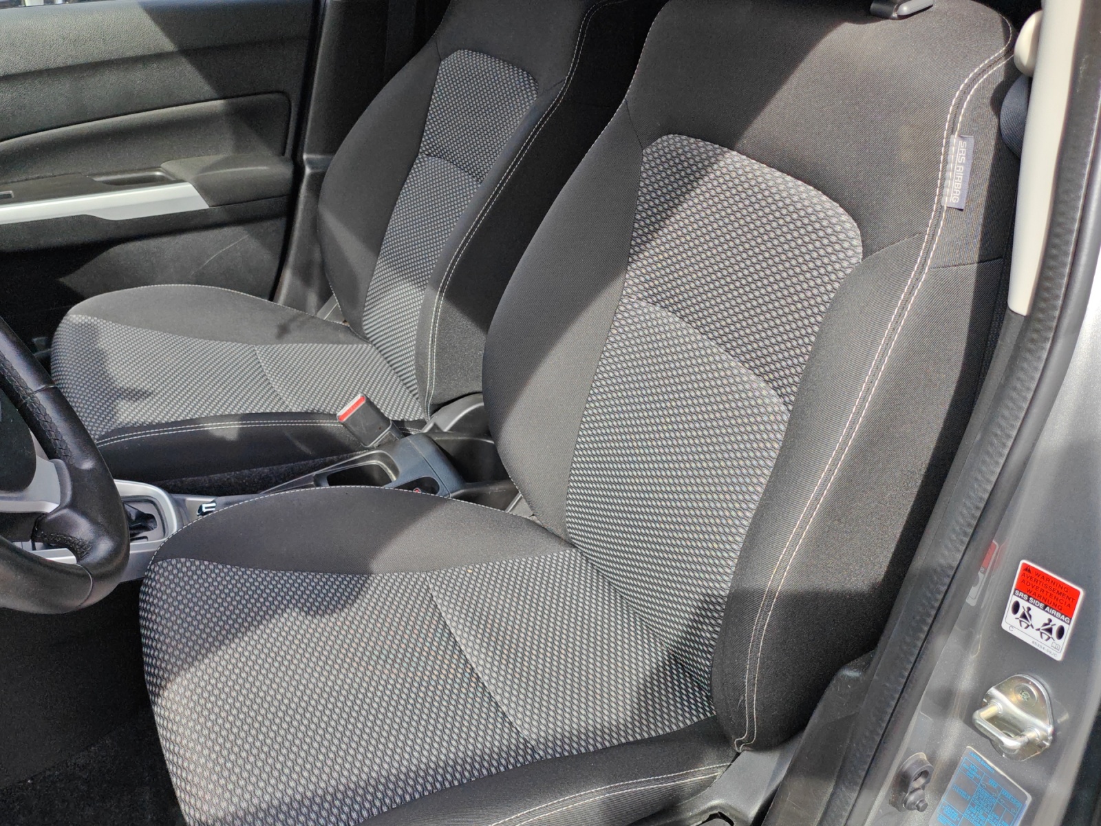 SUZUKI Vitara 1.6 Compact Top Automatic [Expertise du jour + Garantie 12 mois + Service & Immat. Offerts]-image-12