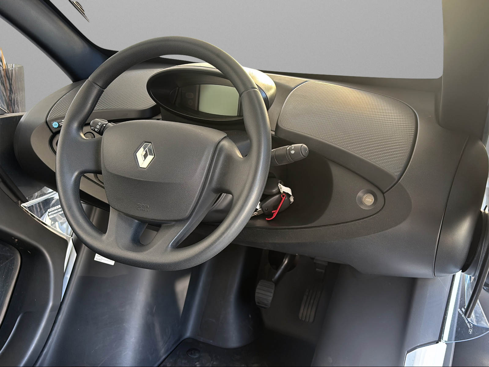 RENAULT Twizy Z.E. Intens Black (incl. Battery)-image-5