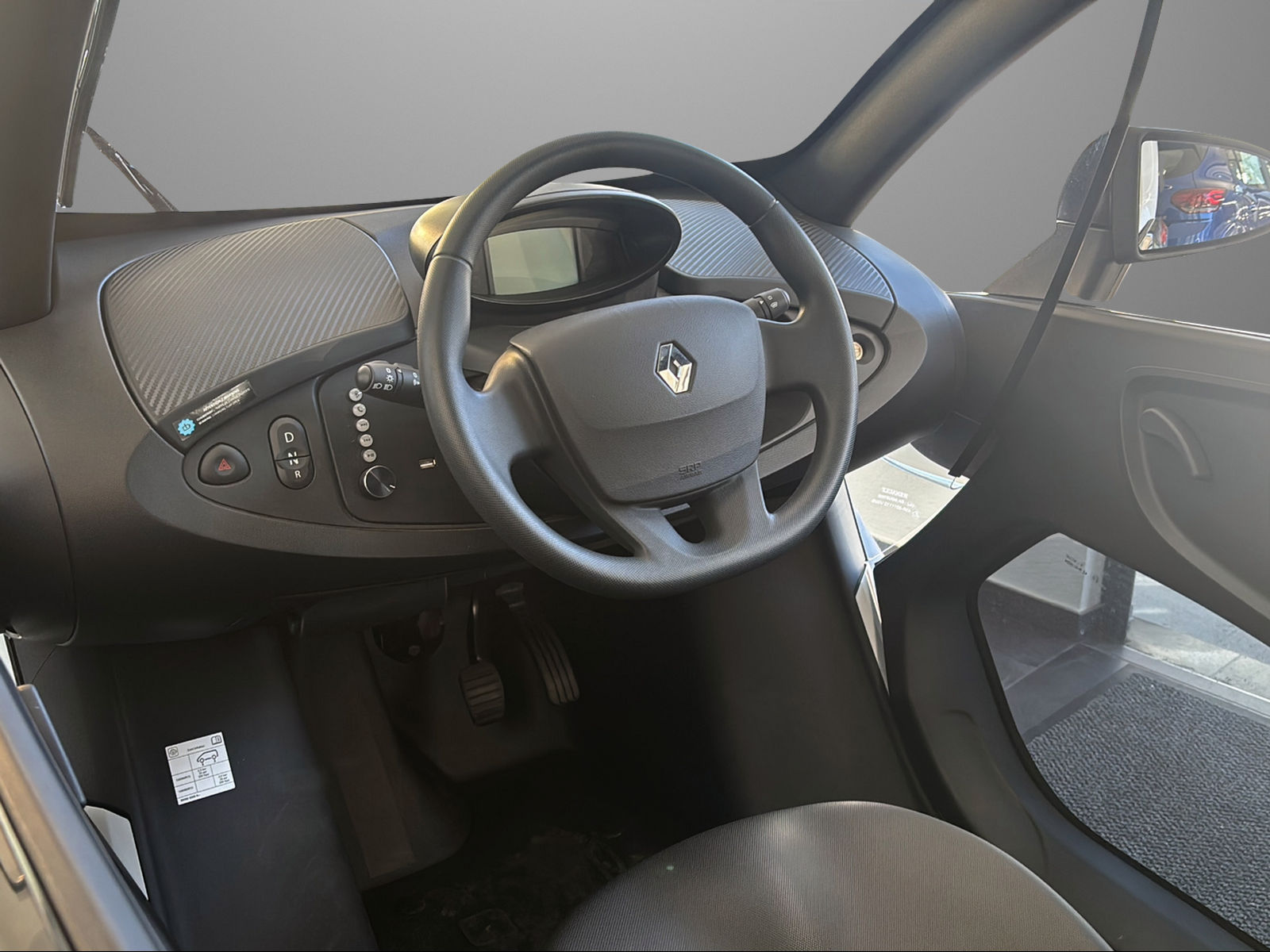RENAULT Twizy Z.E. Intens Black (incl. Battery)-showroom-element-3