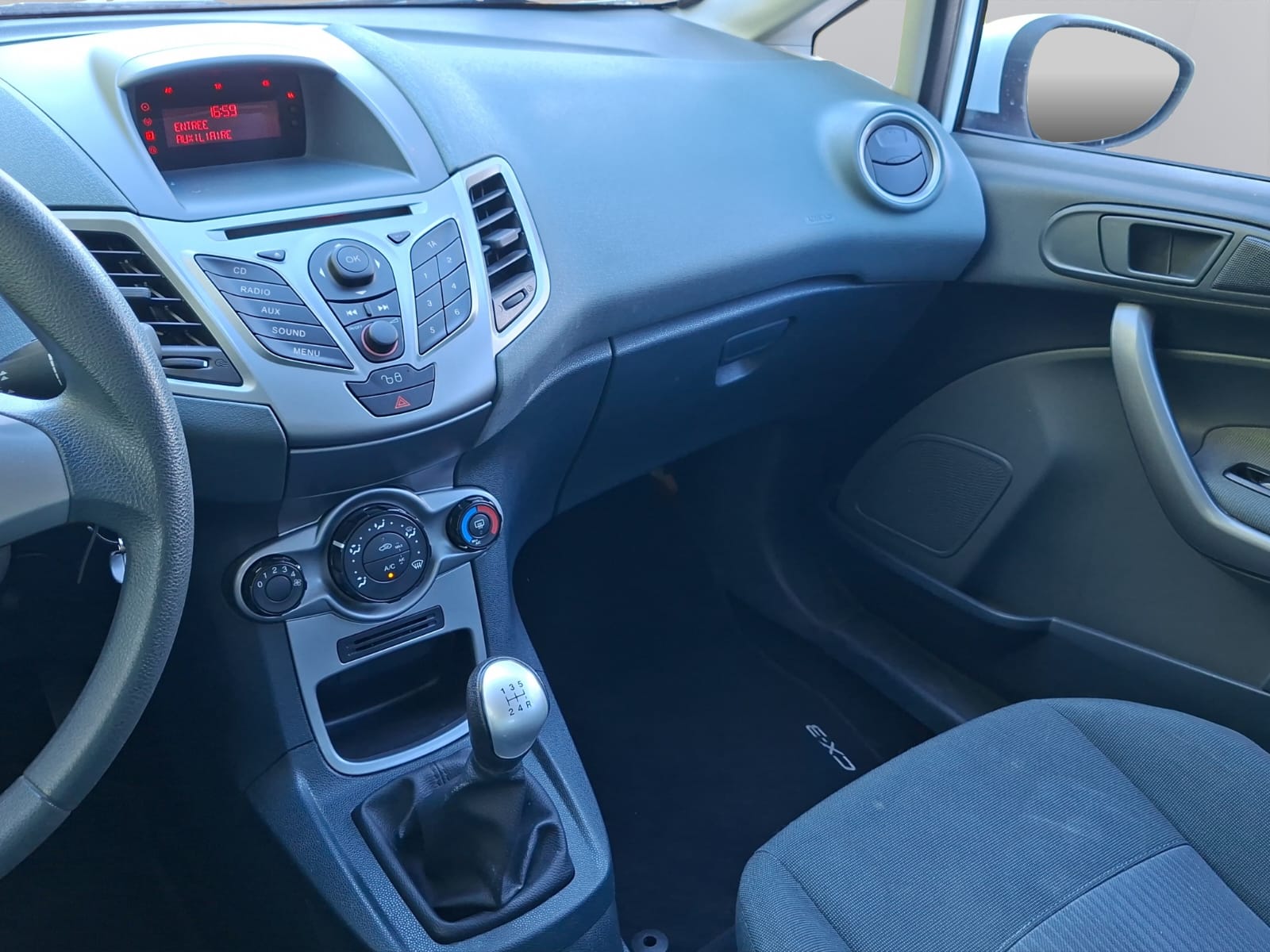FORD Fiesta 1.25 16V Trend-image-12