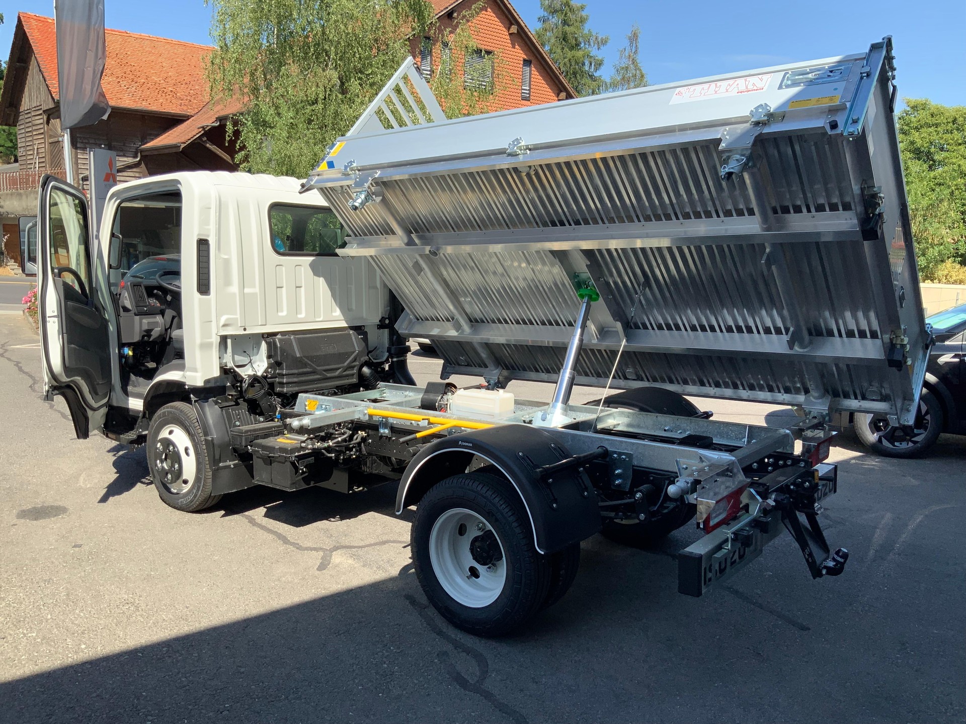 ISUZU M27 Kab.-Ch. E DR 3.0 Ddi-image-2