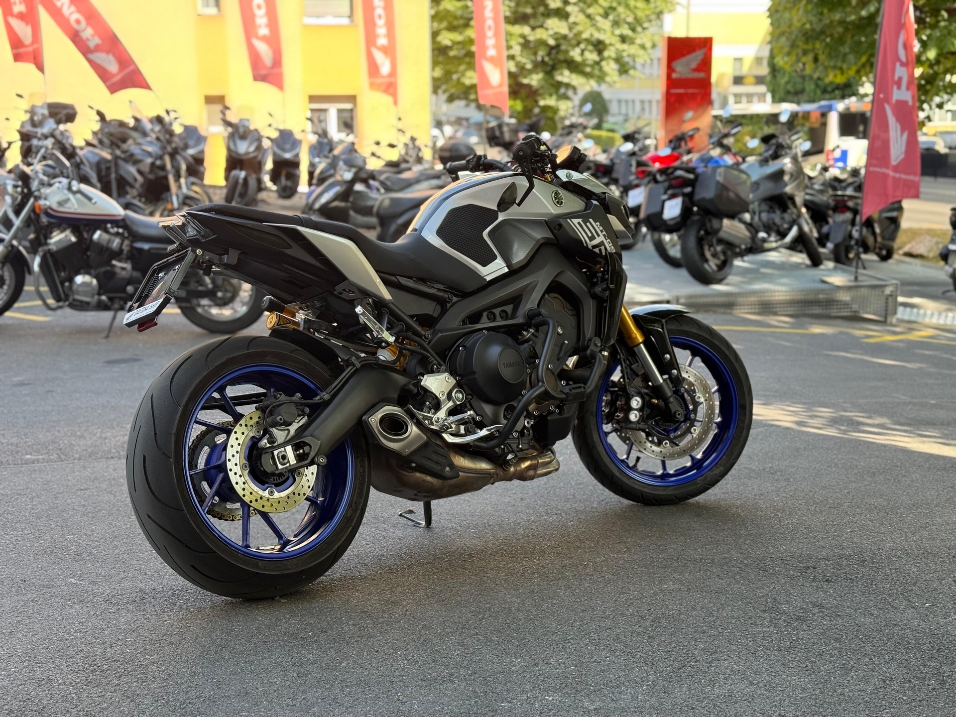 YAMAHA MT-09 SP ABS-image-6
