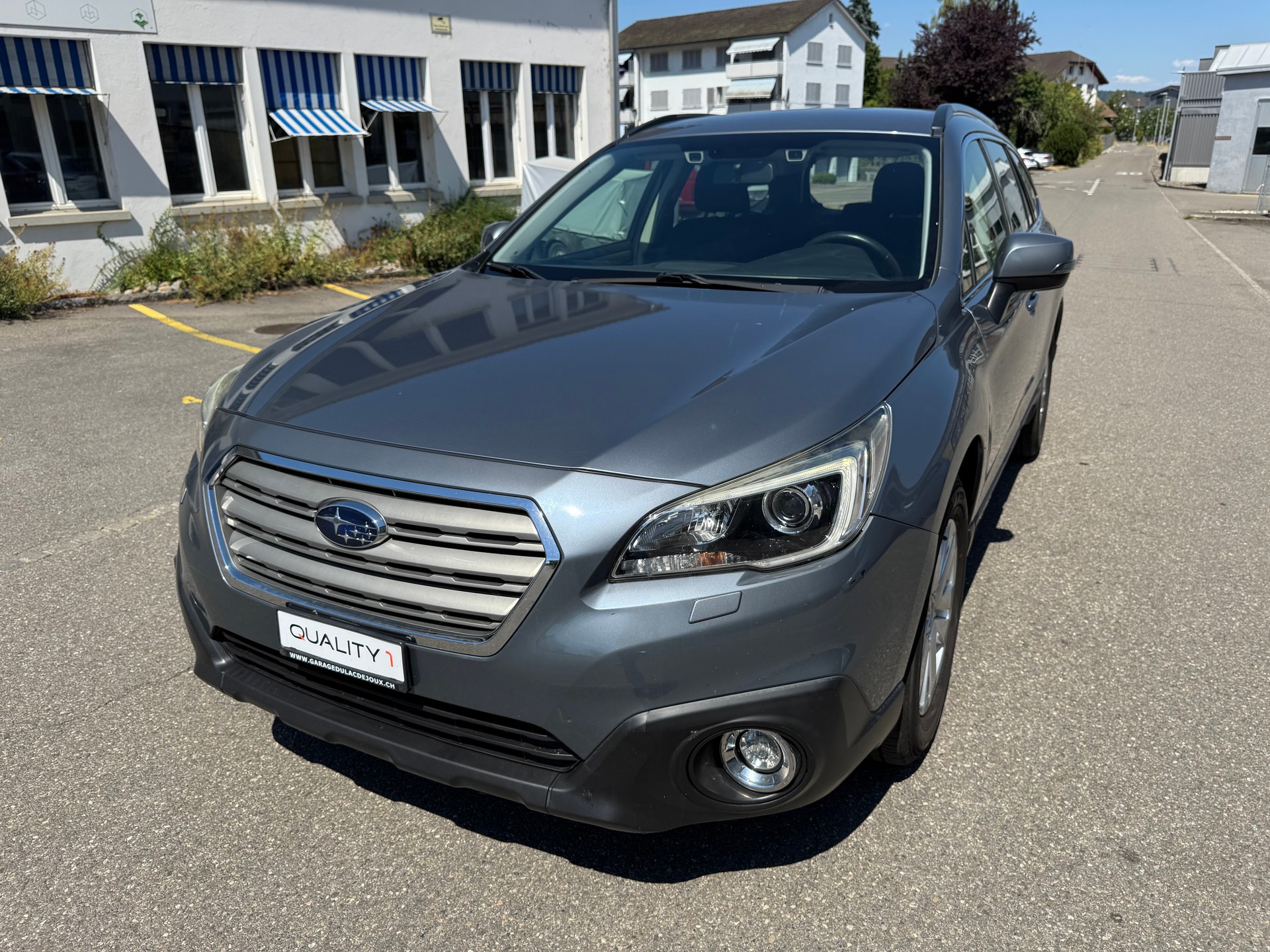 SUBARU Outback 2.5i Swiss AWD Lineartronic-image-8