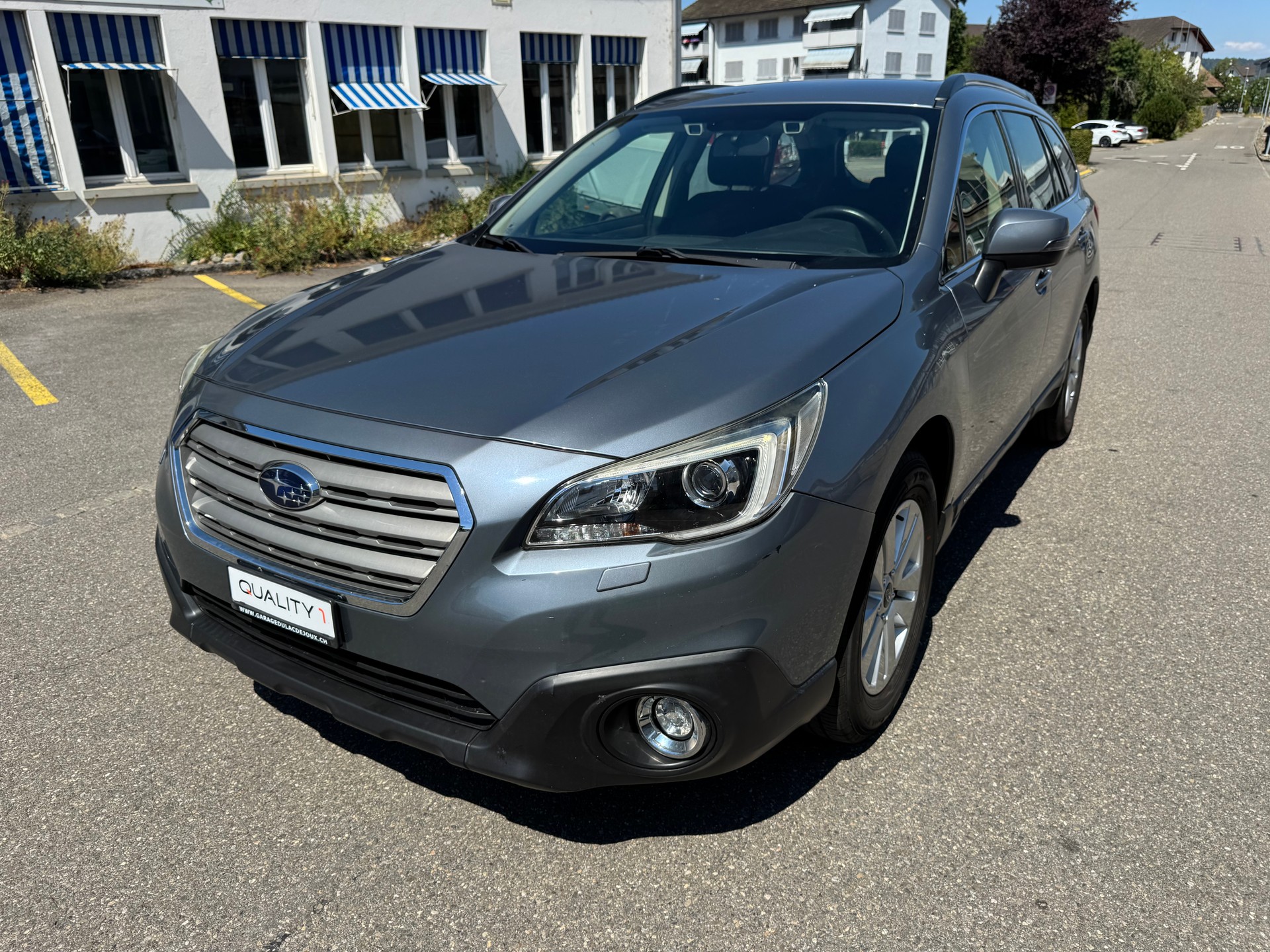 SUBARU Outback 2.5i Swiss AWD Lineartronic-image-0
