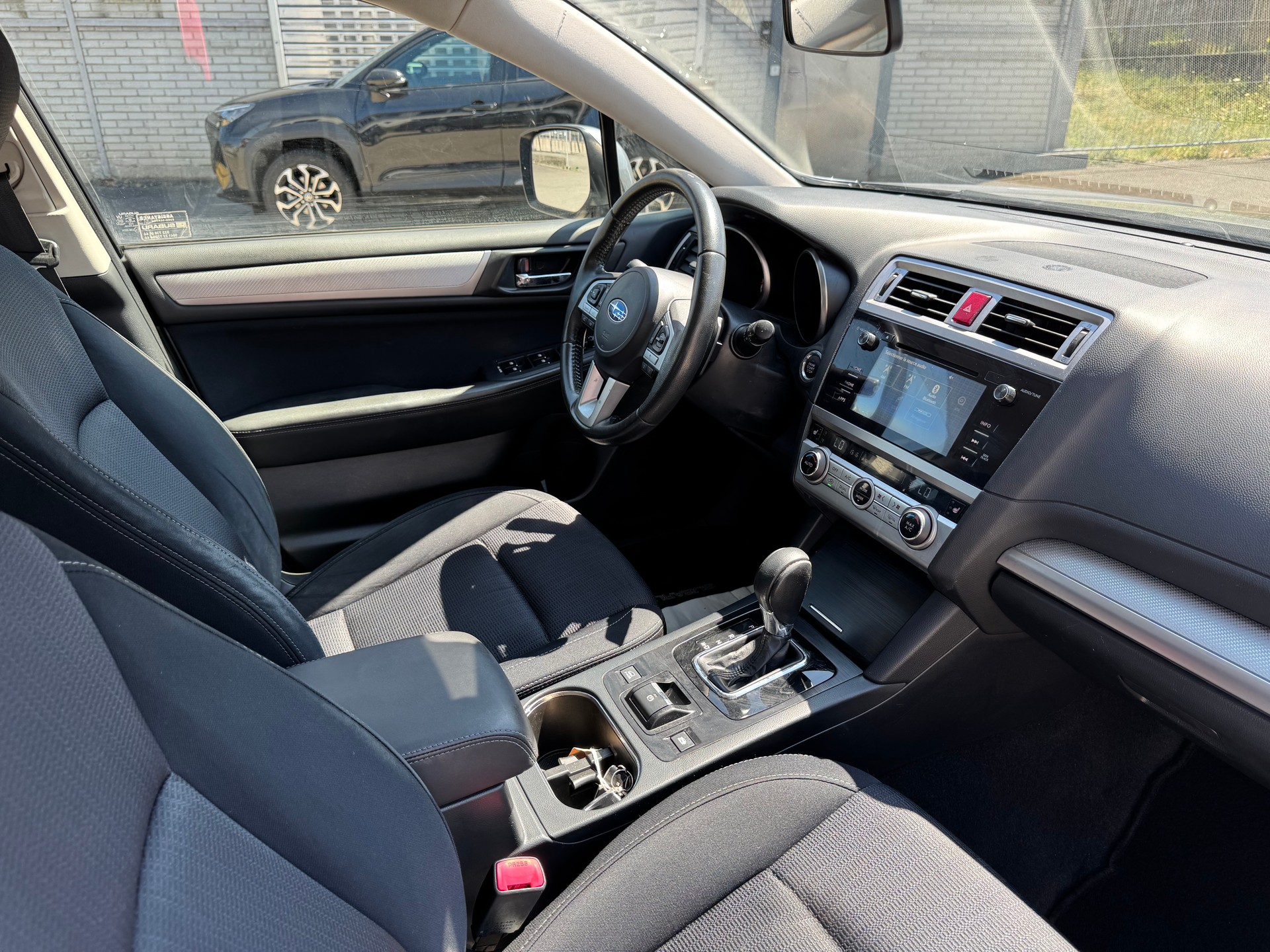 SUBARU Outback 2.5i Swiss AWD Lineartronic-image-10