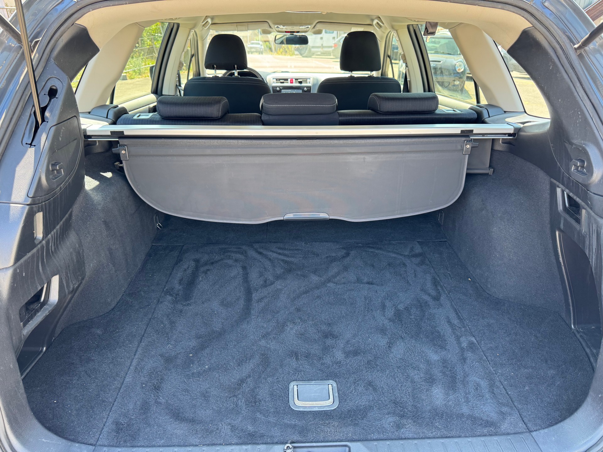 SUBARU Outback 2.5i Swiss AWD Lineartronic-image-12