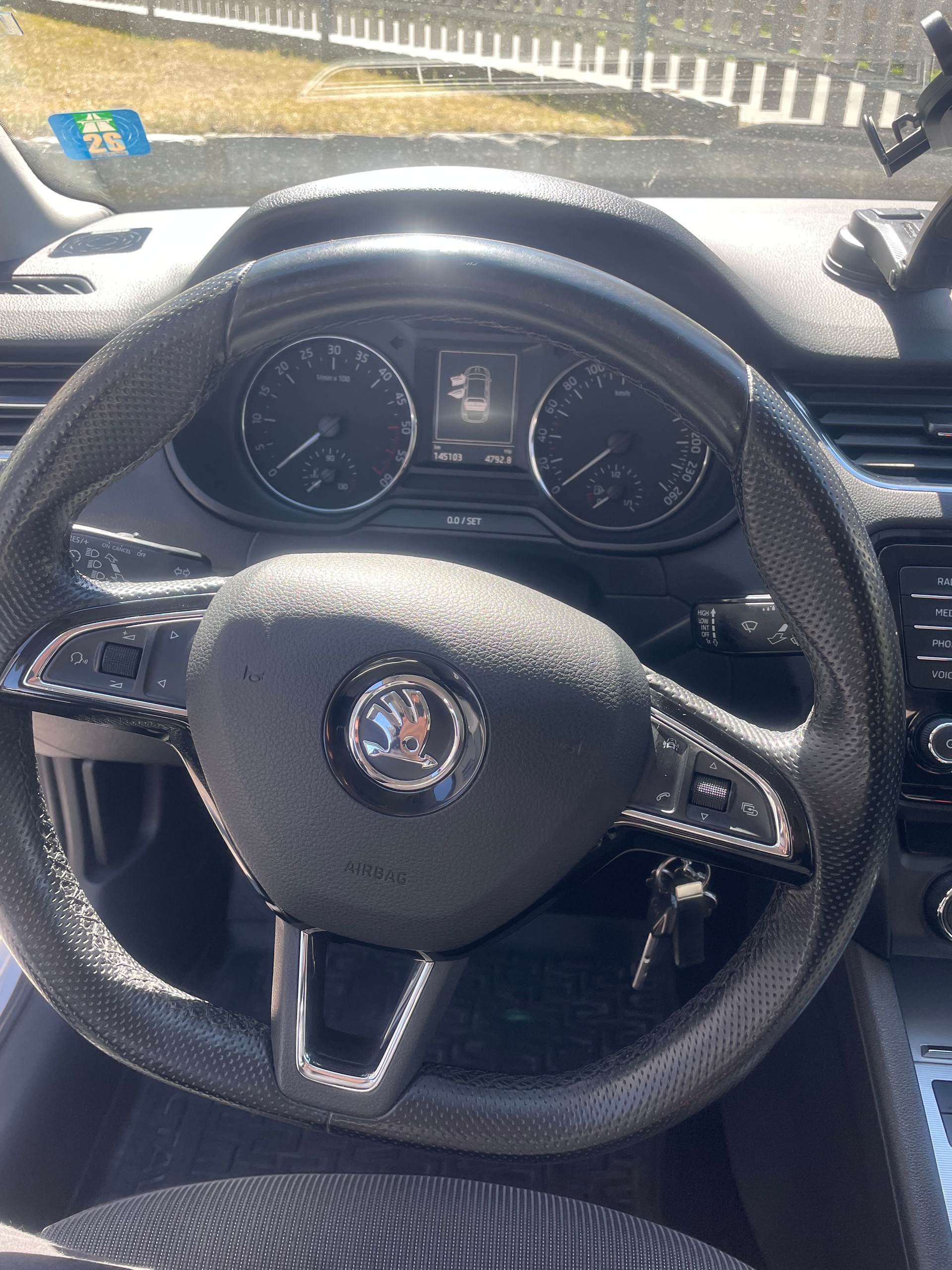 SKODA 2.0 TDI 150 Ambition-image-4