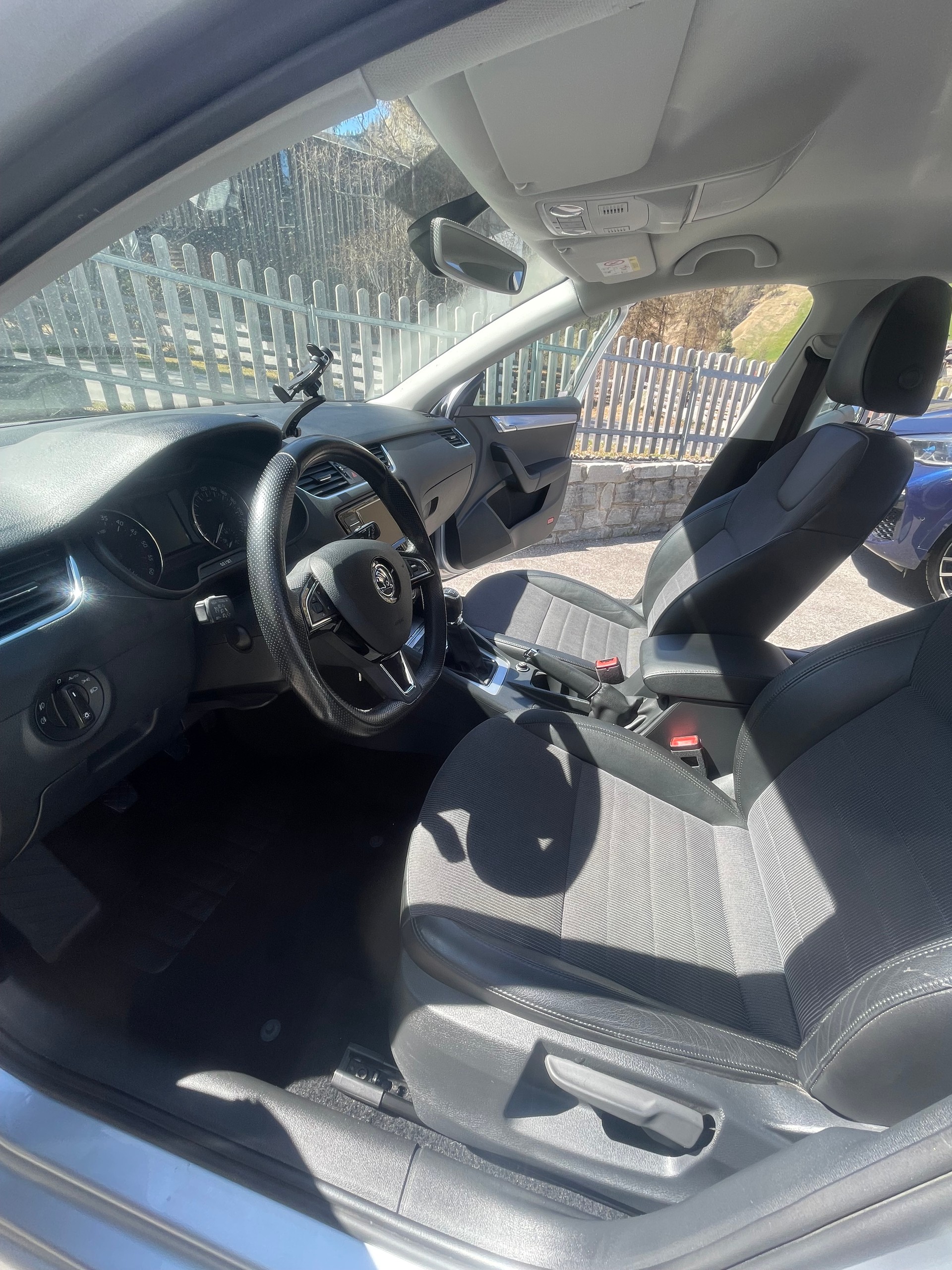 SKODA 2.0 TDI 150 Ambition-image-3