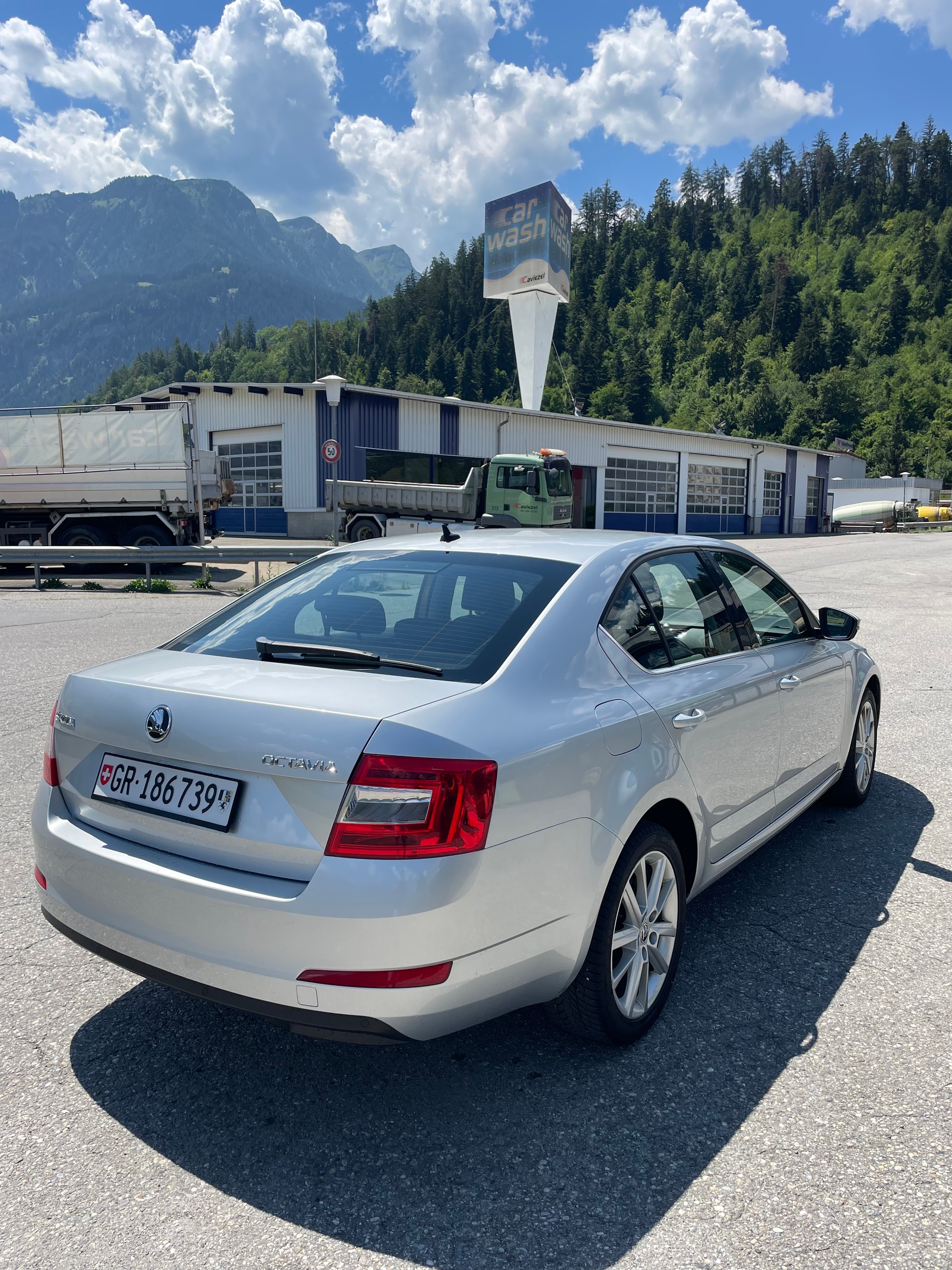 SKODA 2.0 TDI 150 Ambition-image-1