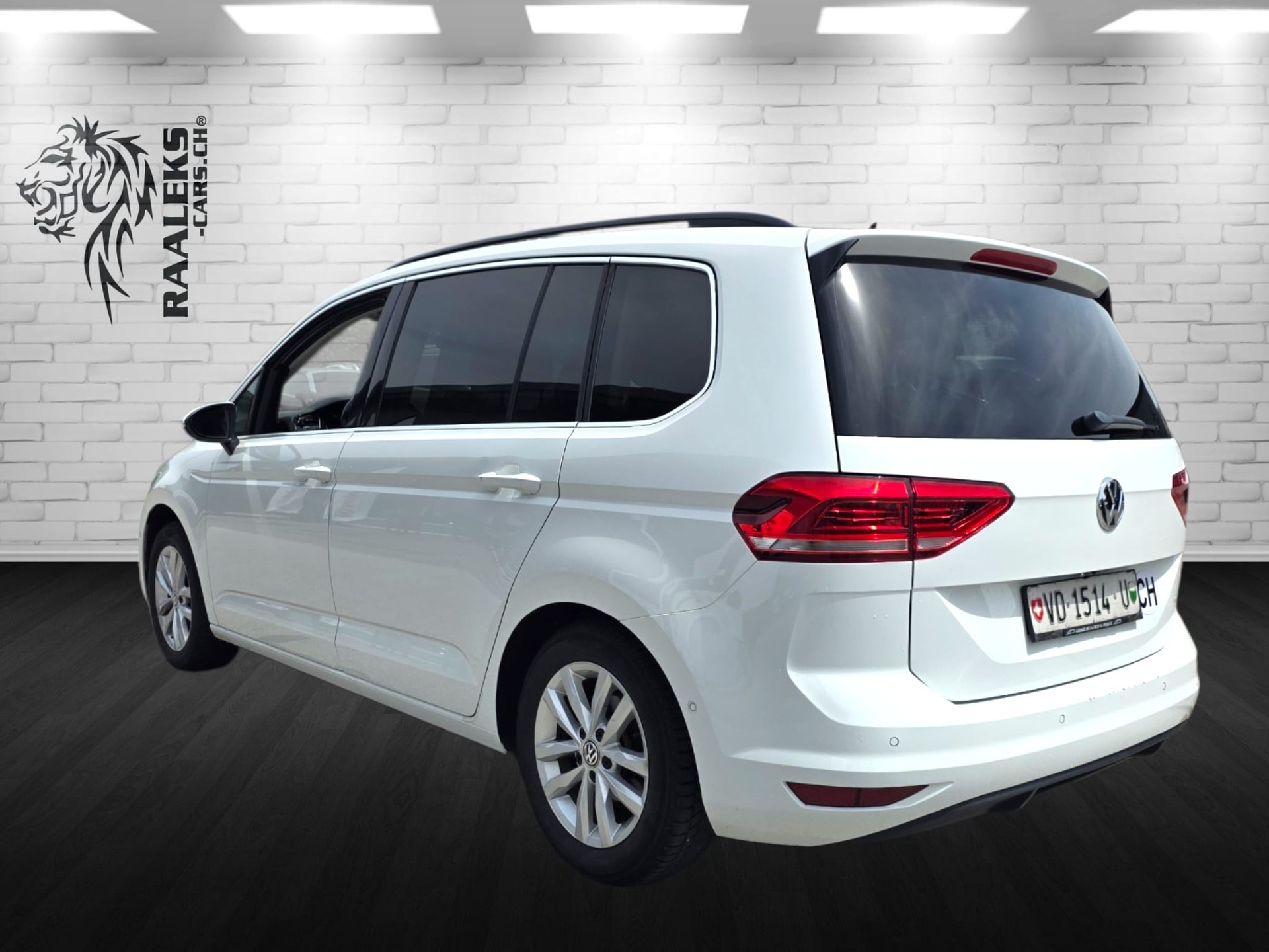 VW Touran 1.2 TSI BlueMotion Technology Comfortline-showroom-element-3