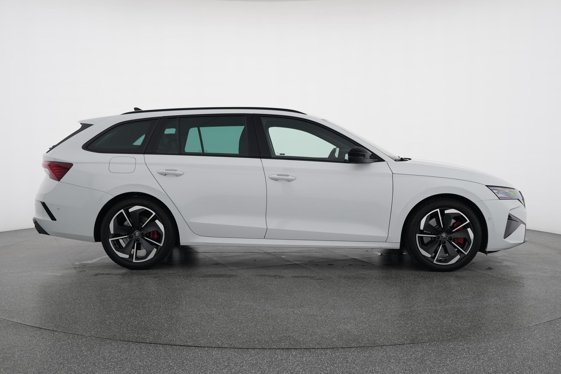 SKODA Octavia Combi 2.0 TSI DSG RS-image-5