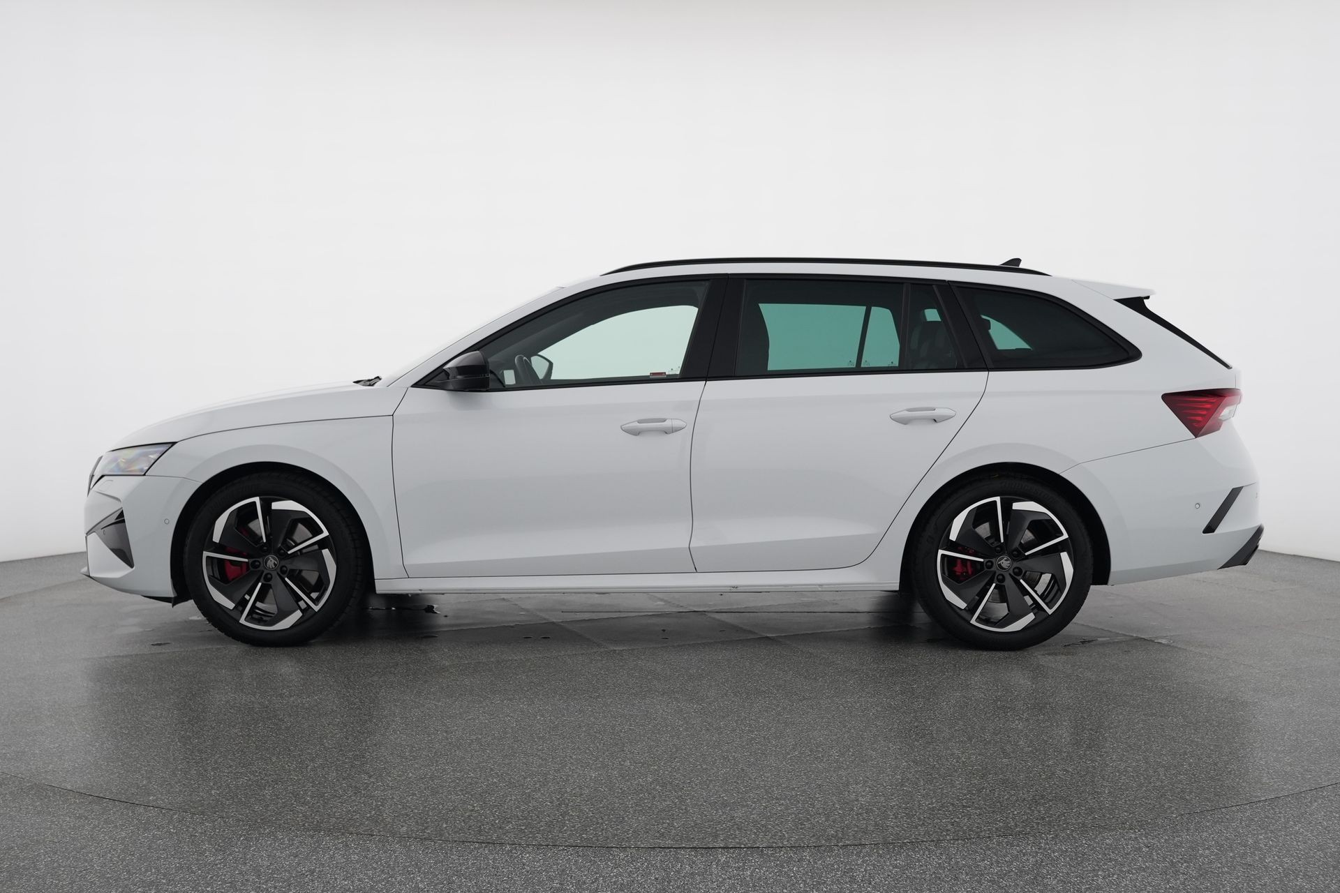 SKODA Octavia Combi 2.0 TSI DSG RS-image-2