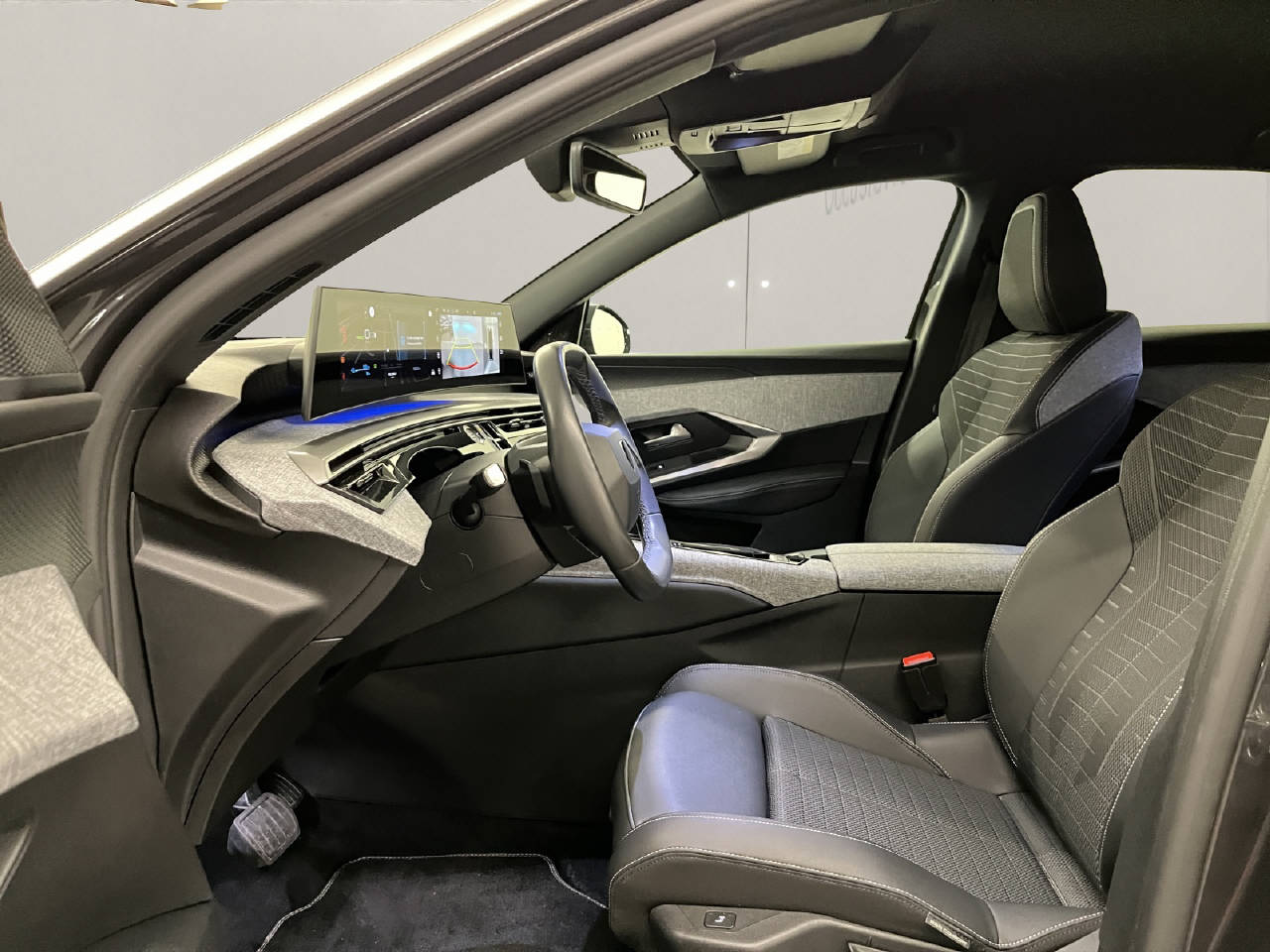 PEUGEOT 3008 e-Allure-image-4