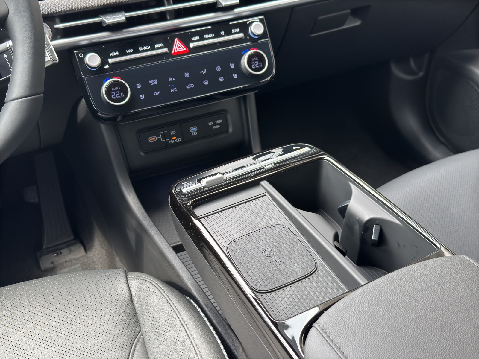 HYUNDAI Tucson 1.6 T-GDi HEV Vertex Swiss Edition 4WD MY27-image-9