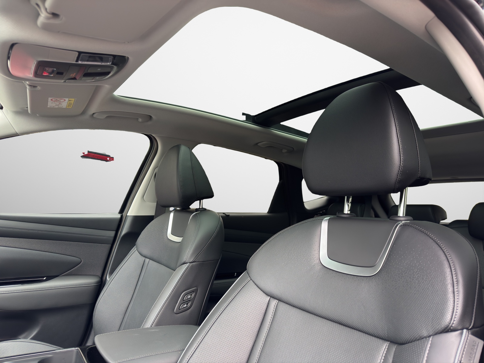 HYUNDAI Tucson 1.6 T-GDi HEV Vertex Swiss Edition 4WD MY27-image-12