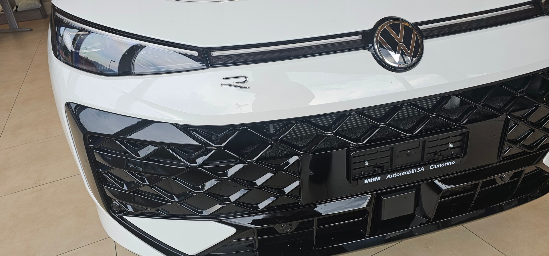 VW T-Roc 1.5 eTSI mHEV R-Line DSG-image-4