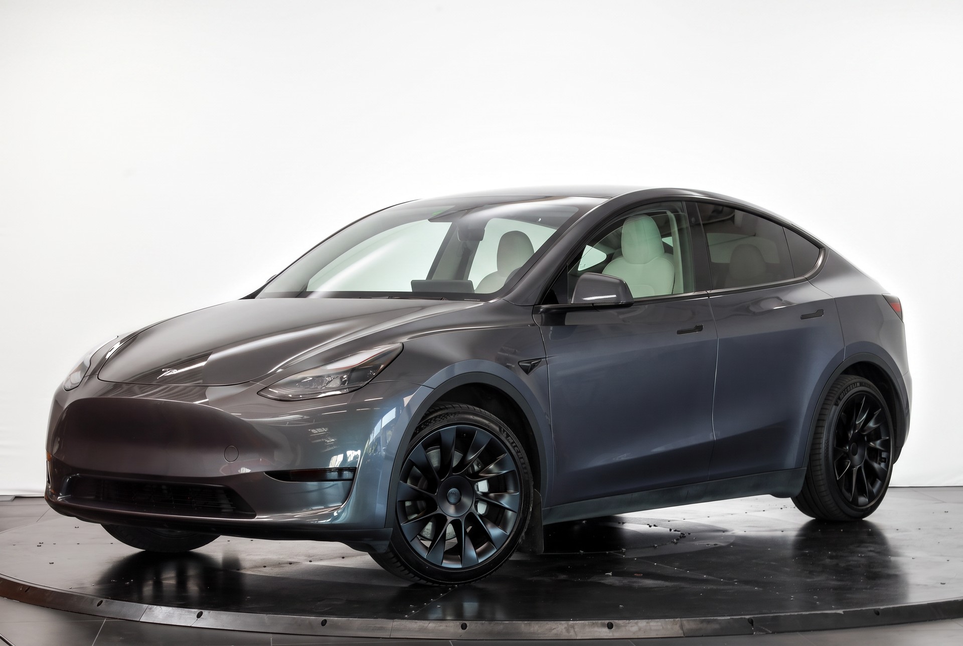 TESLA Model Y RWD-image-3