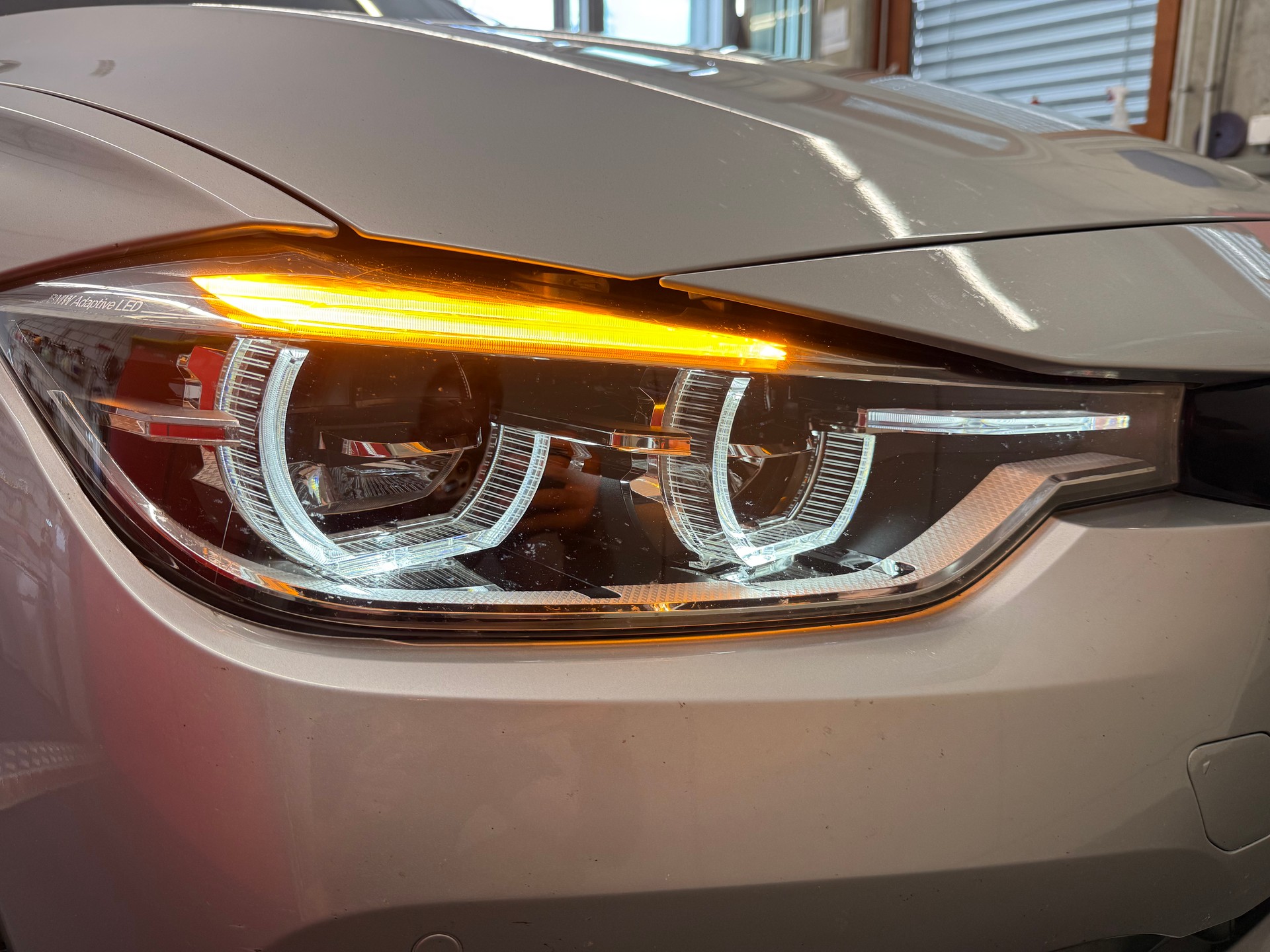 BMW 330e iPerformance Steptronic-image-24