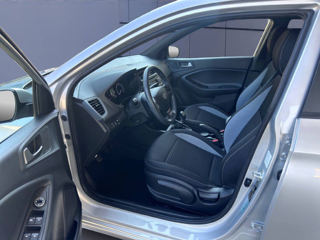HYUNDAI i20 1.0 T-GDi Exxtra Plus-image-9