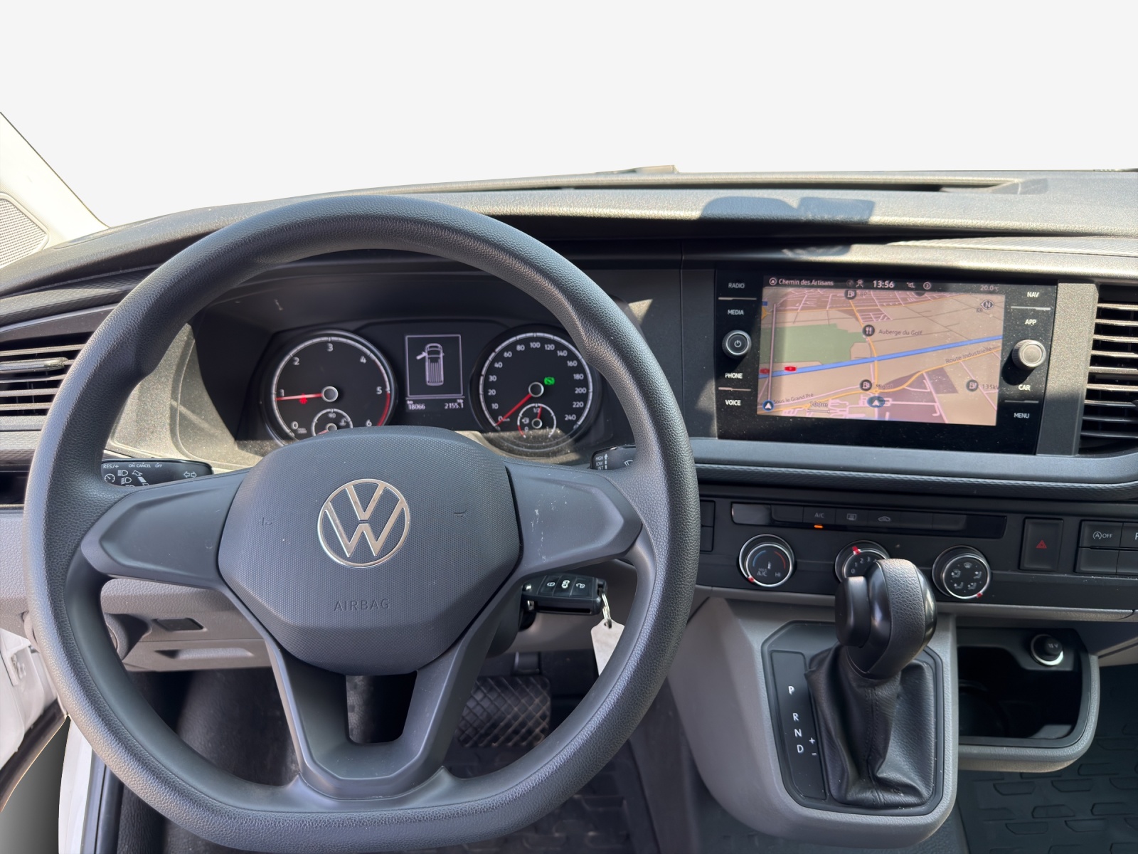 VW T6.1 2.0 TDI DSG-image-8