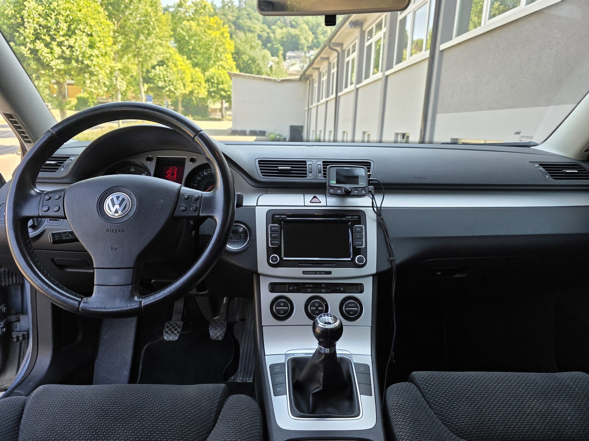 VW Passat Variant 2.0 TDI Highline 4Motion-image-10