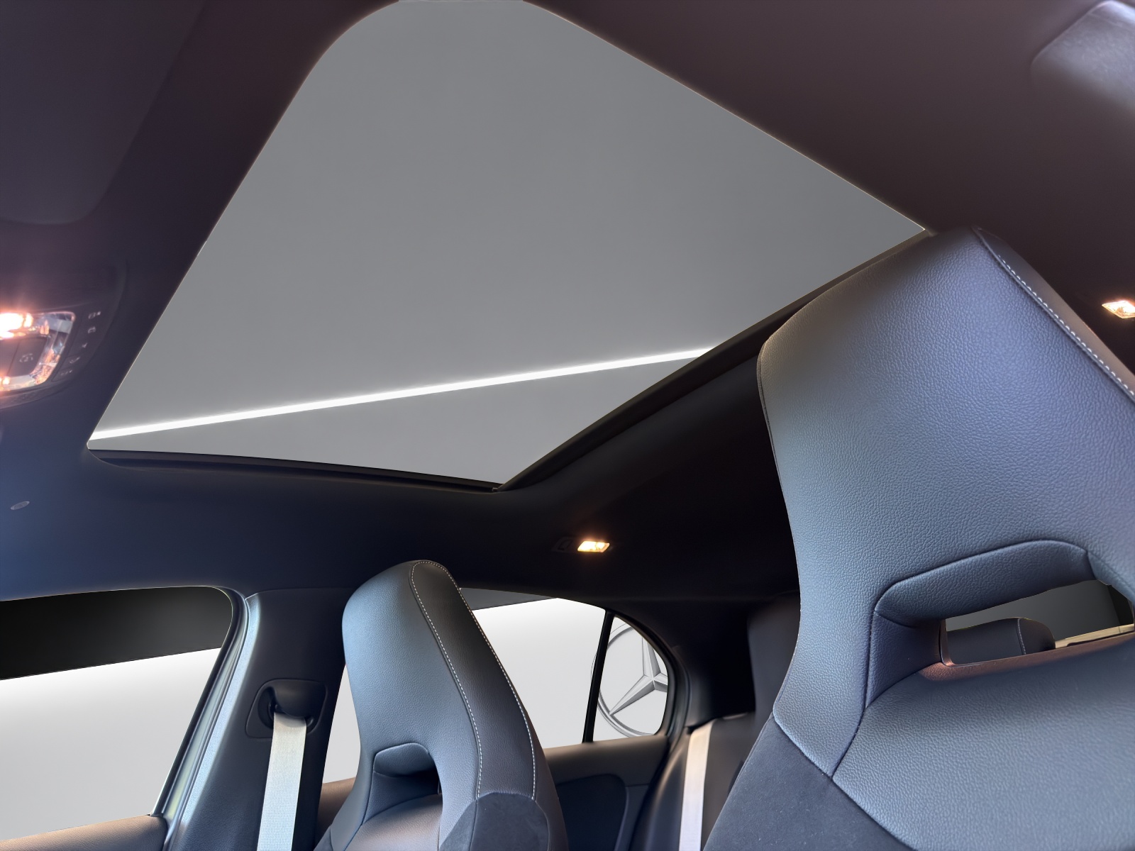 MERCEDES-BENZ A 220 4Matic 8G-DCT-image-13