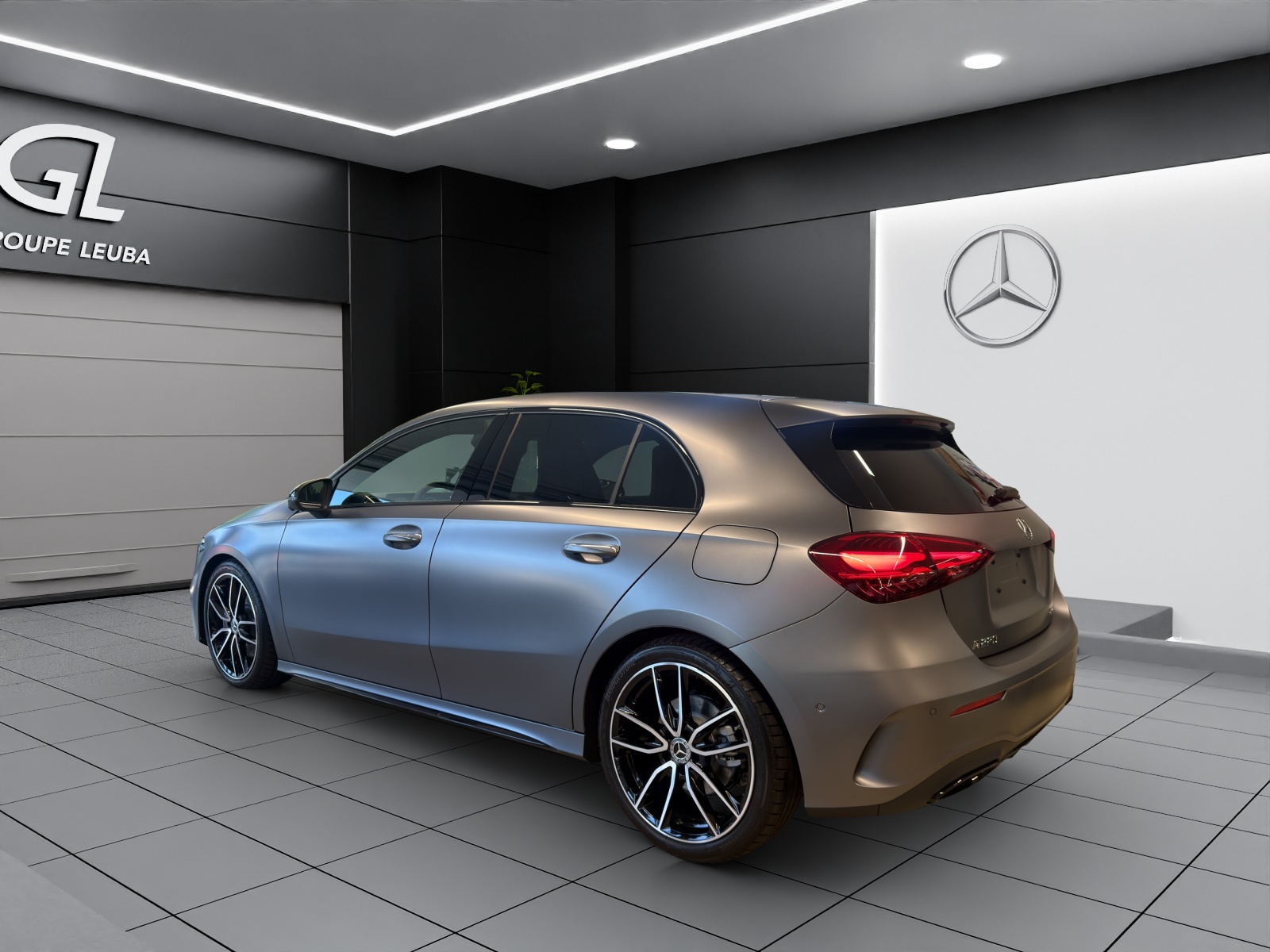 MERCEDES-BENZ A 220 4Matic 8G-DCT-showroom-element-3