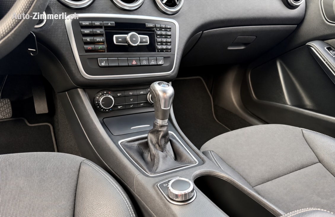 MERCEDES-BENZ A 180-image-11