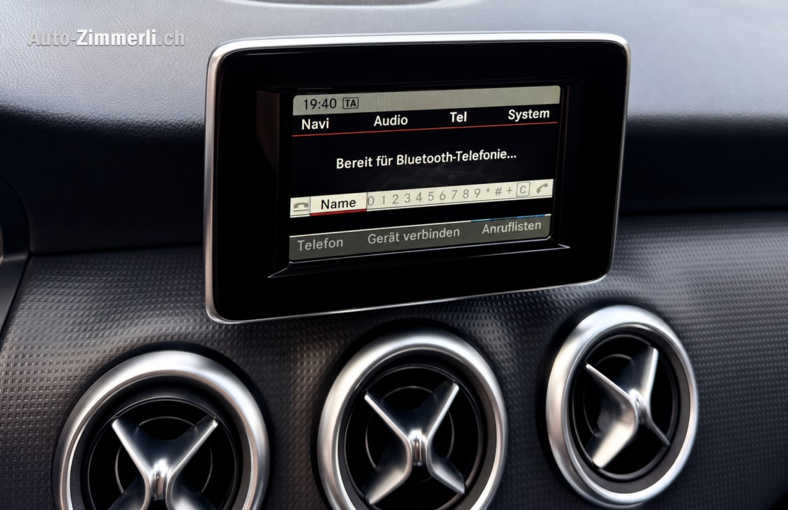 MERCEDES-BENZ A 180-image-10