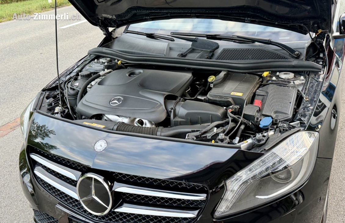 MERCEDES-BENZ A 180-image-14