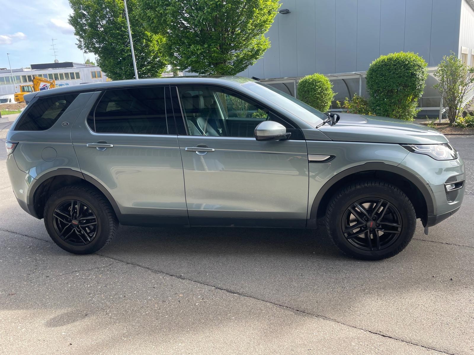 LAND ROVER Discovery Sport 2.0 TD4 HSE Luxury AT9-image-2