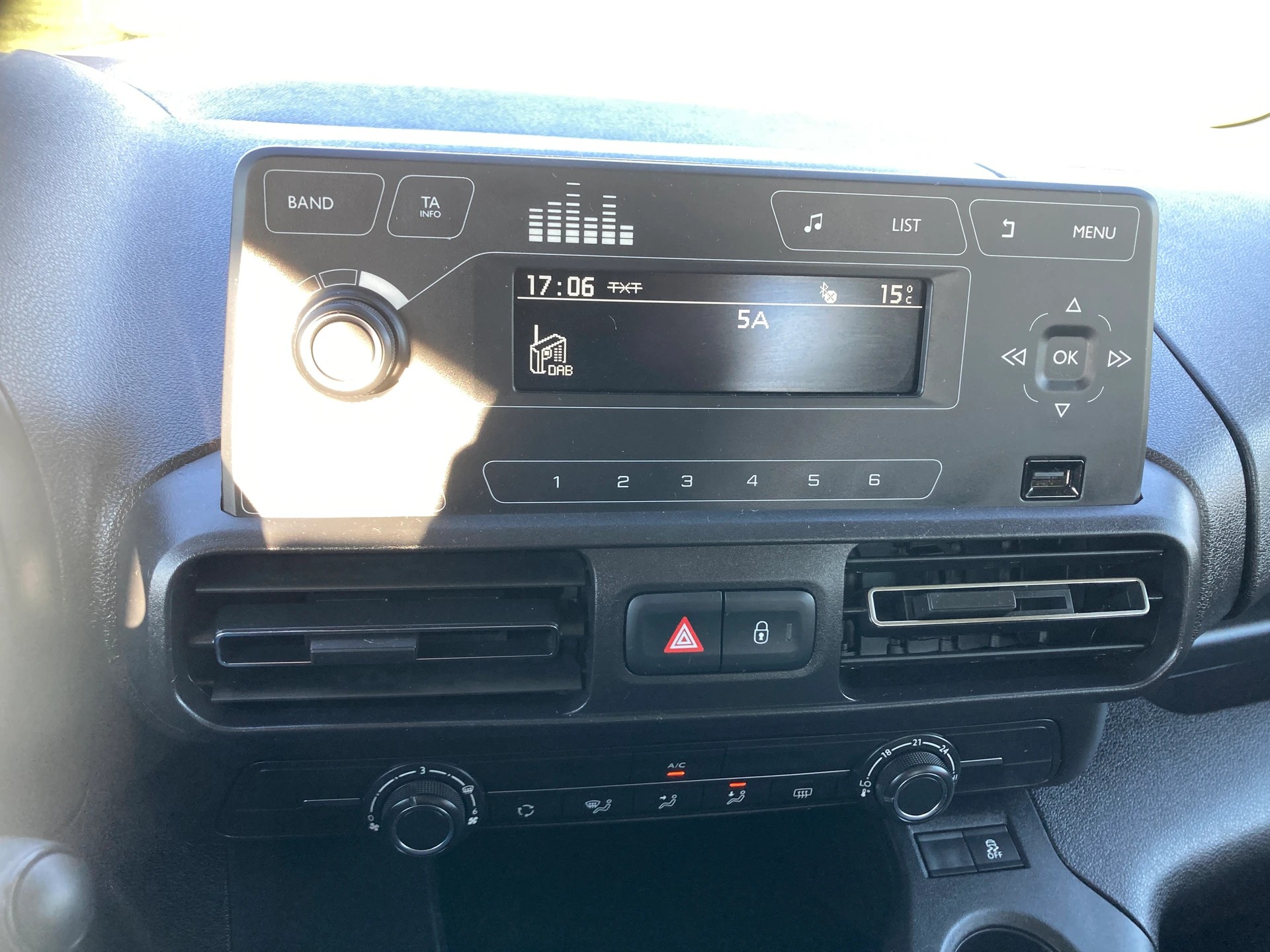 TOYOTA Proace City Verso 1.2 Combi Medium-image-11