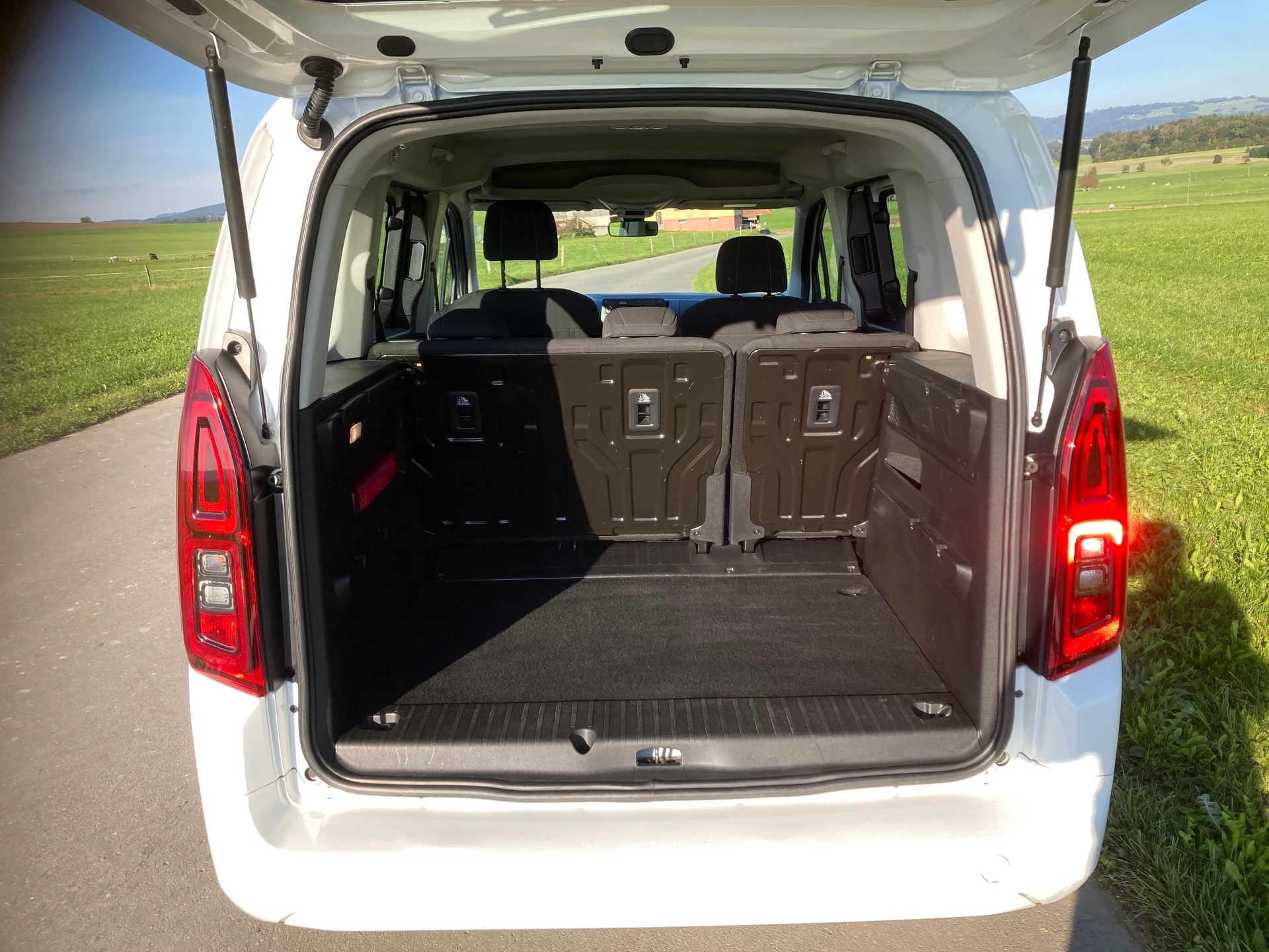 TOYOTA Proace City Verso 1.2 Combi Medium-image-5