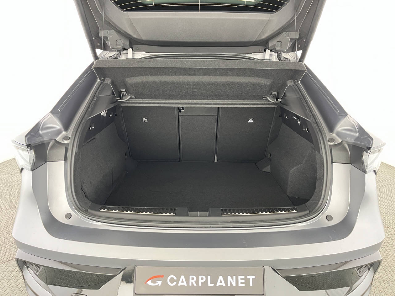 RENAULT Rafale 1.2 E-Tech Plug-in Atelier Alpine-image-17