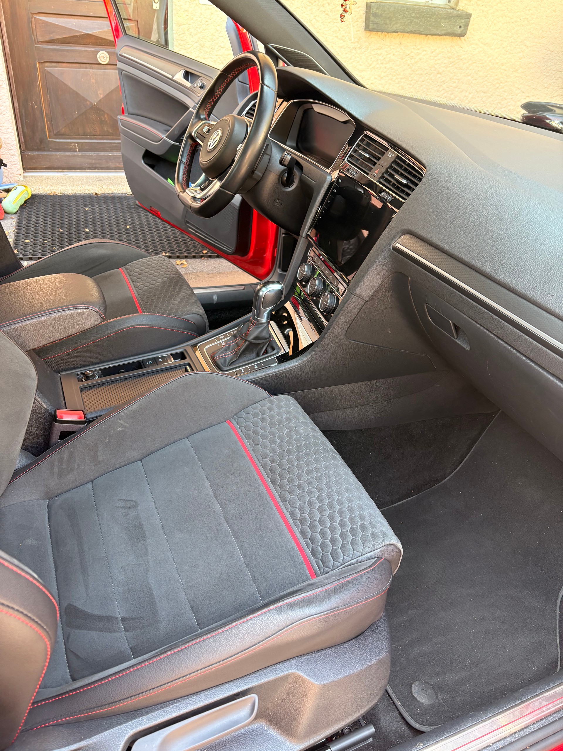 VW 2.0 TSI GTI Performance DSG-image-3