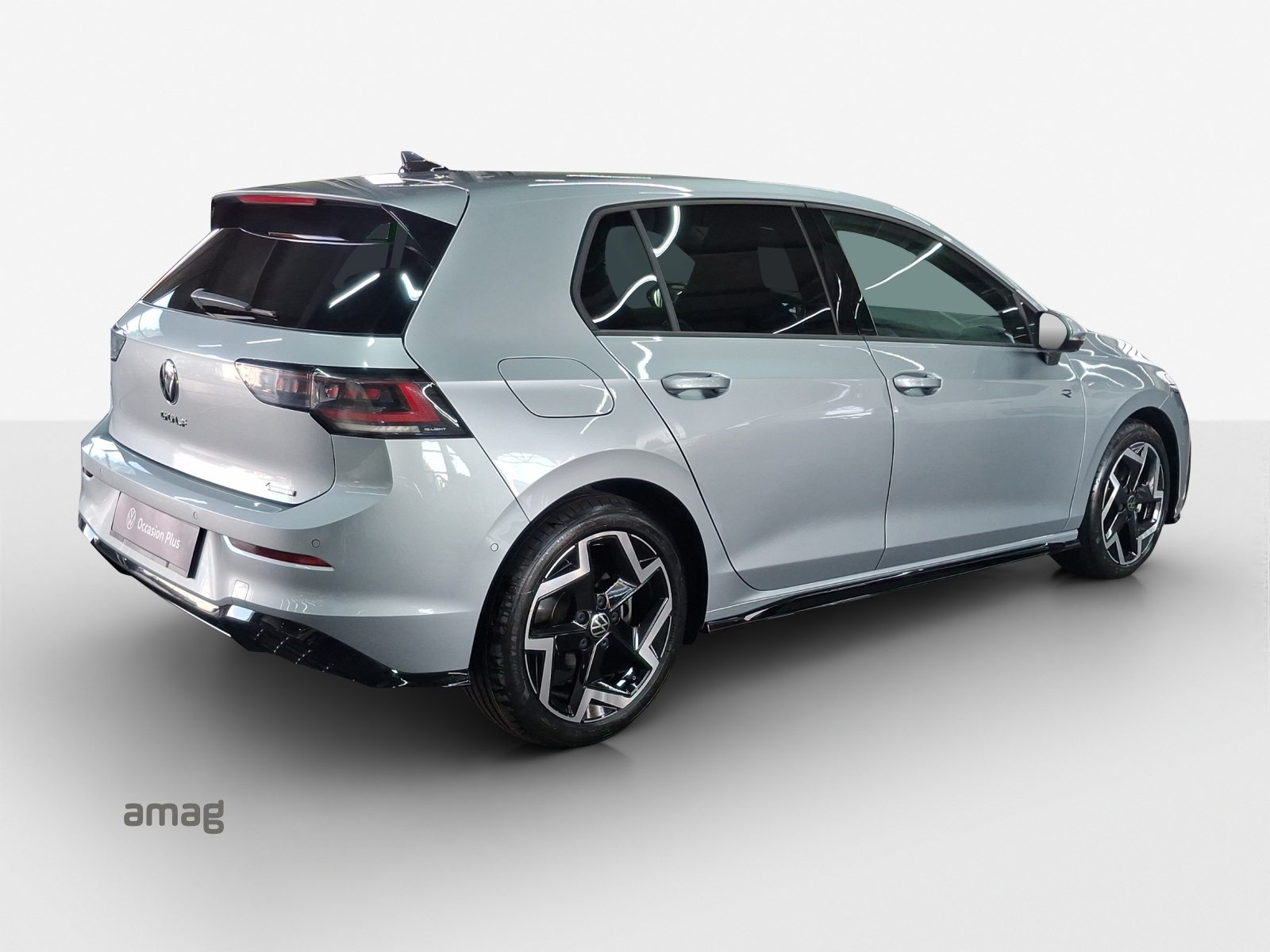VW Golf 2.0 TSI R-Line DSG 4 Motion-image-4