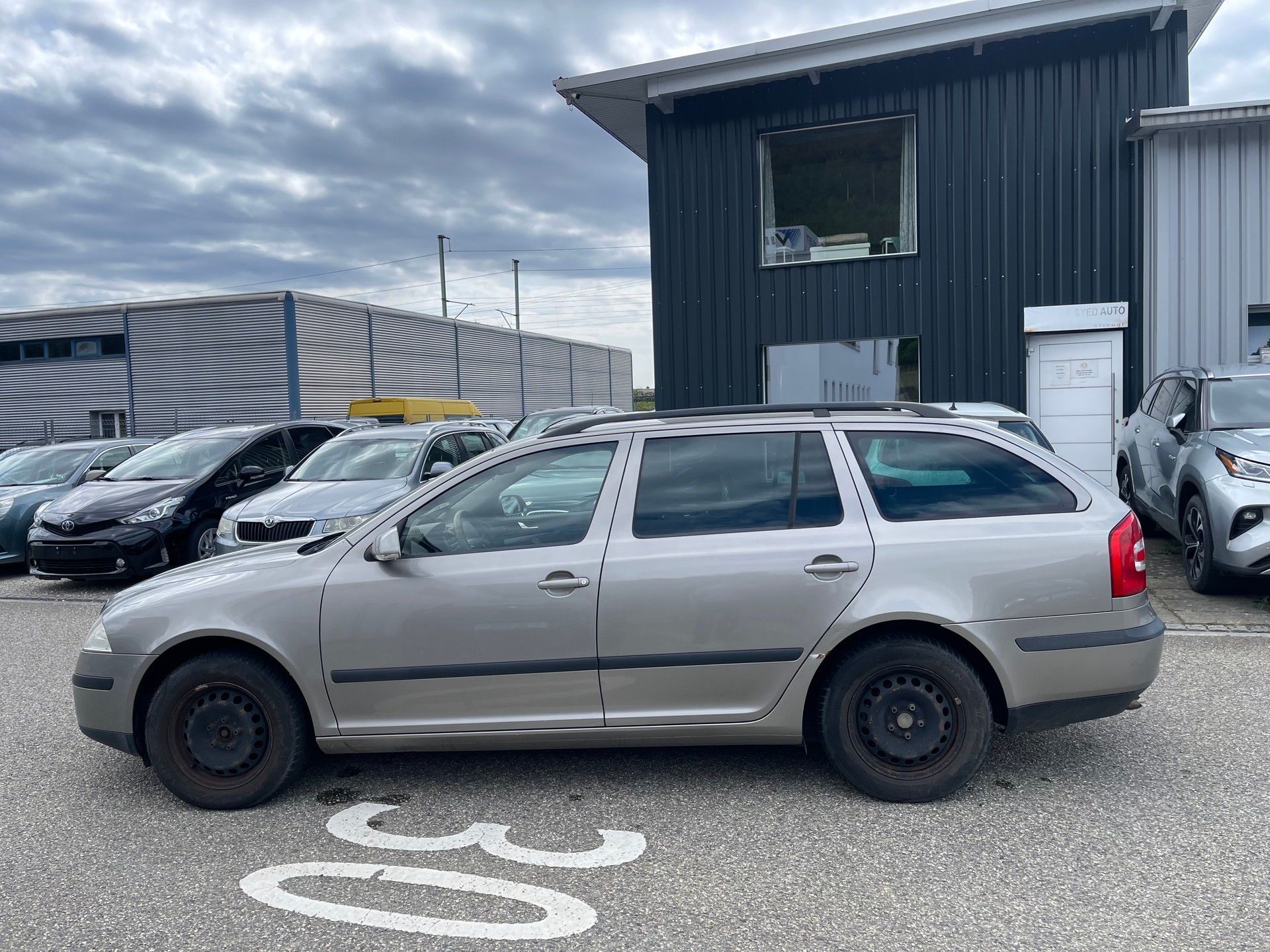 SKODA Octavia 2.0 TDI Ambiente-image-7