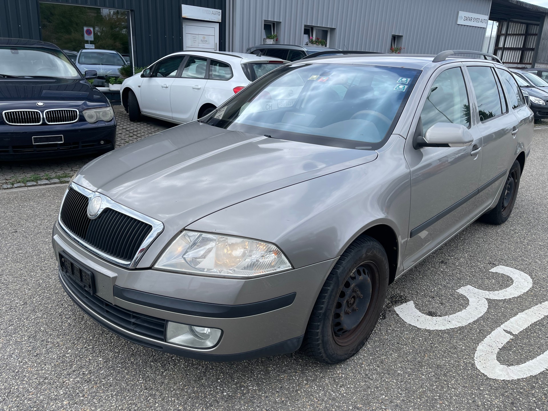 SKODA Octavia 2.0 TDI Ambiente-image-0