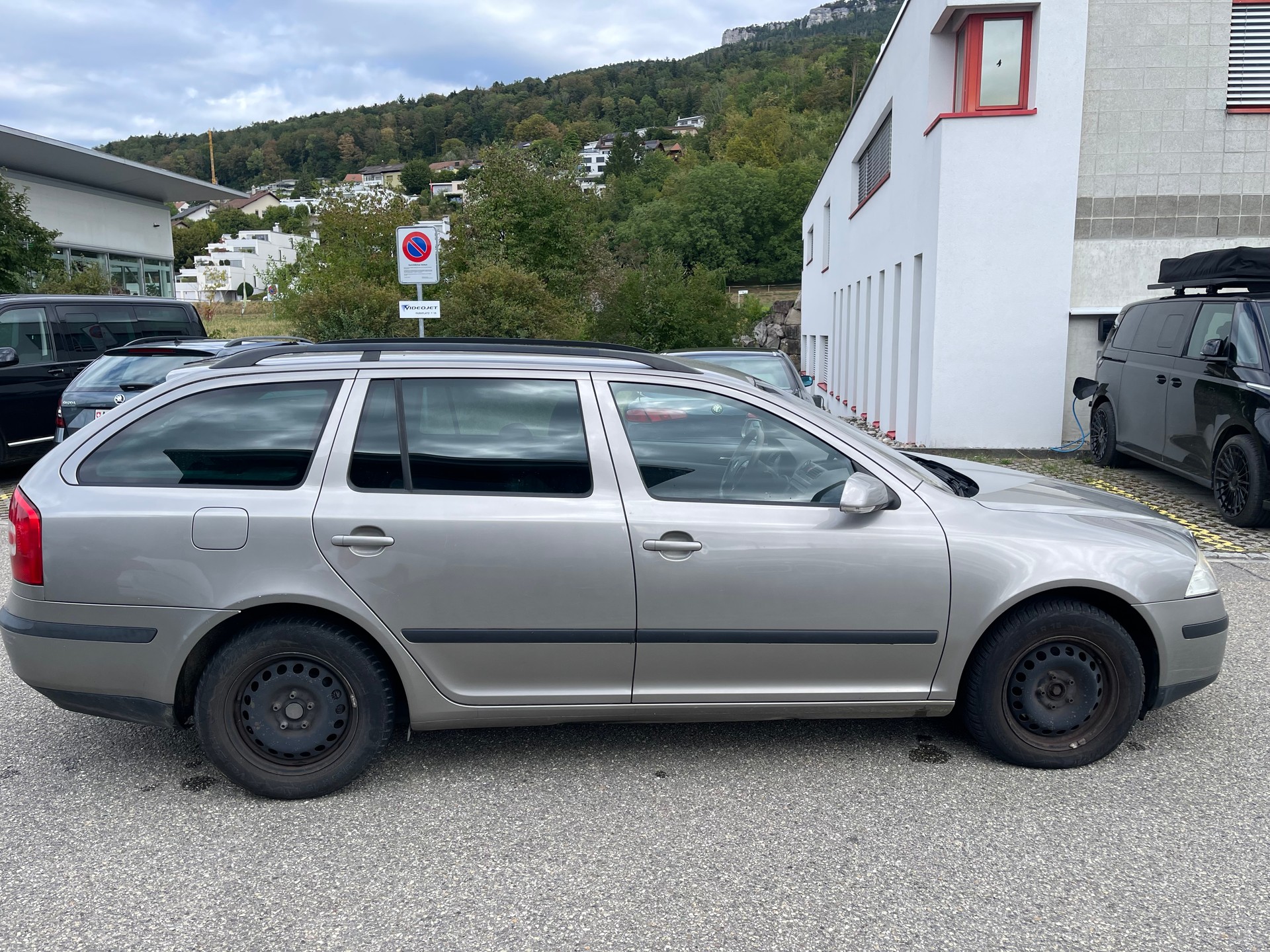 SKODA Octavia 2.0 TDI Ambiente-image-6