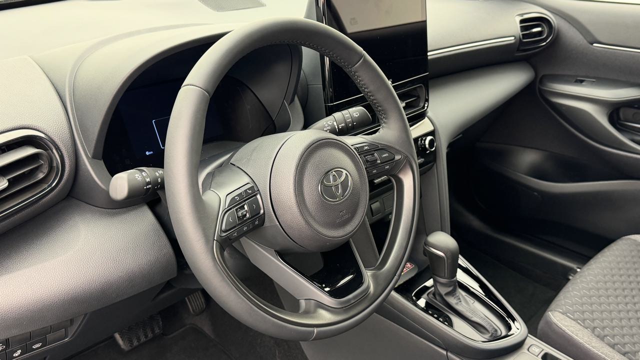 TOYOTA Yaris Cross 1.5 Style e-CVT-image-6