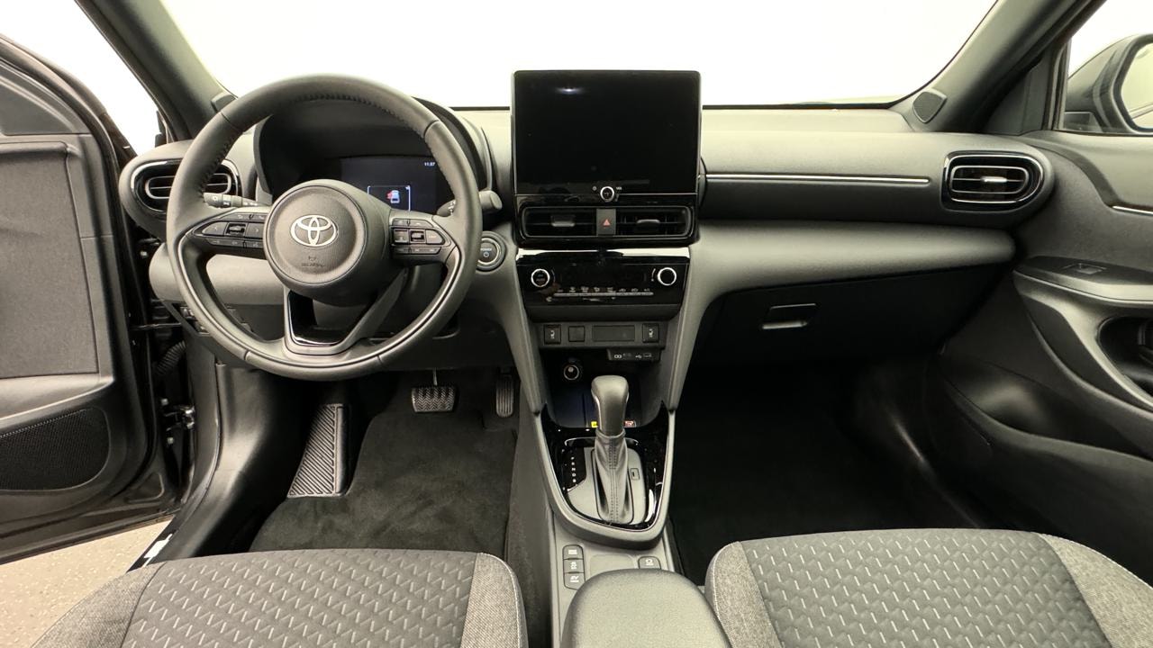 TOYOTA Yaris Cross 1.5 Style e-CVT-image-5