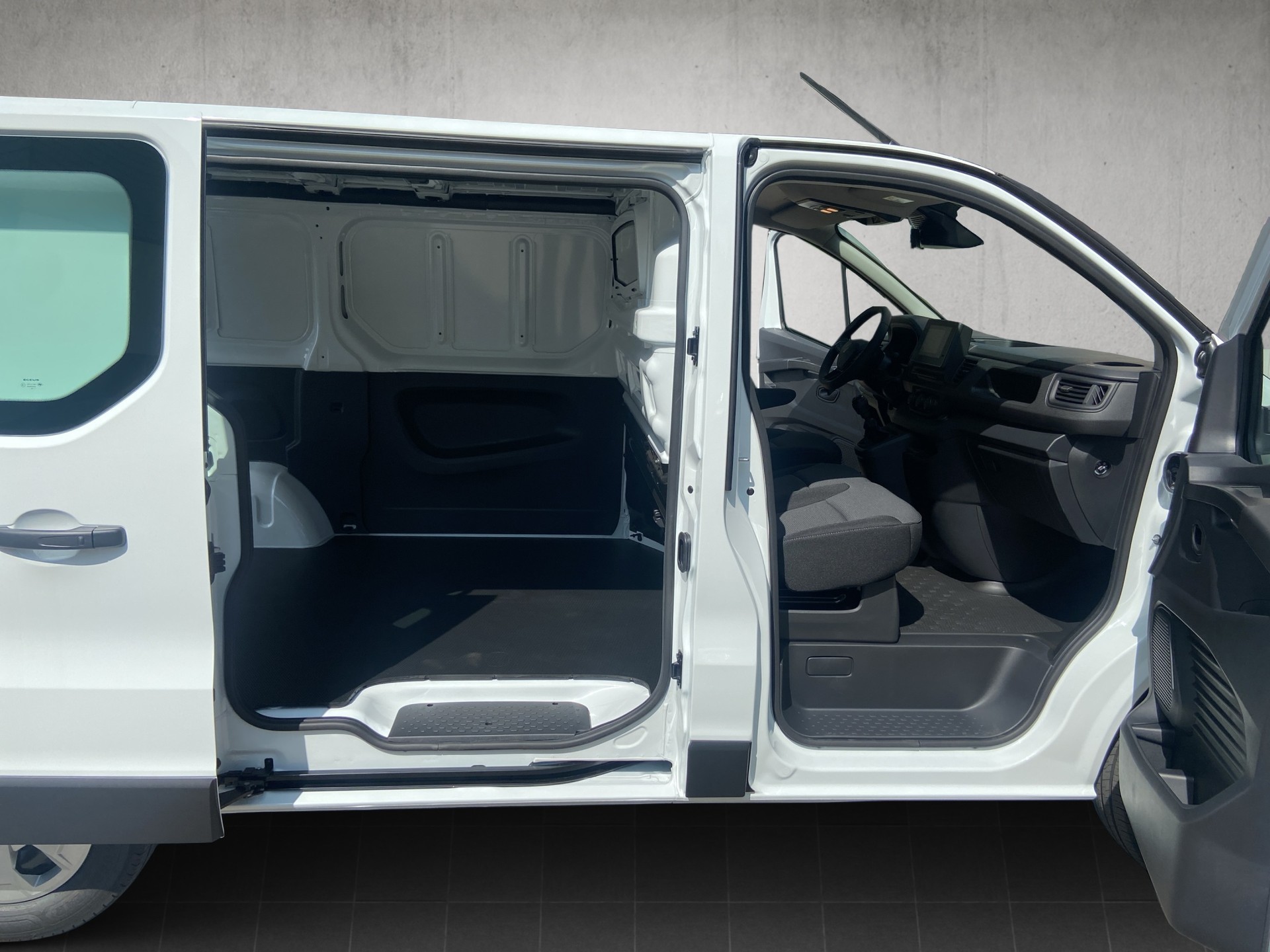 RENAULT Trafic 2.0 Blue dCi 130 Advance L1H1 EN-image-10