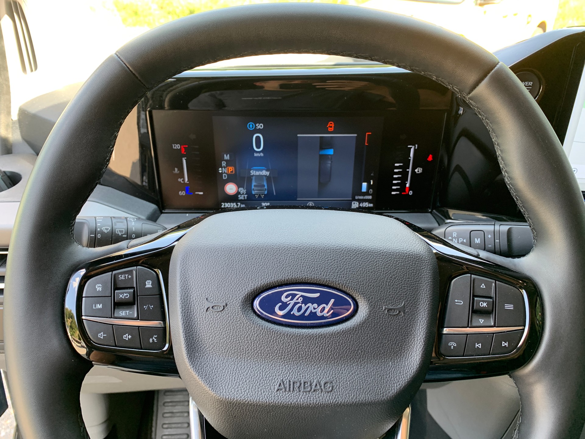 FORD Tourneo Bus 320 L1H1 Titanium Automat 4x4-image-11