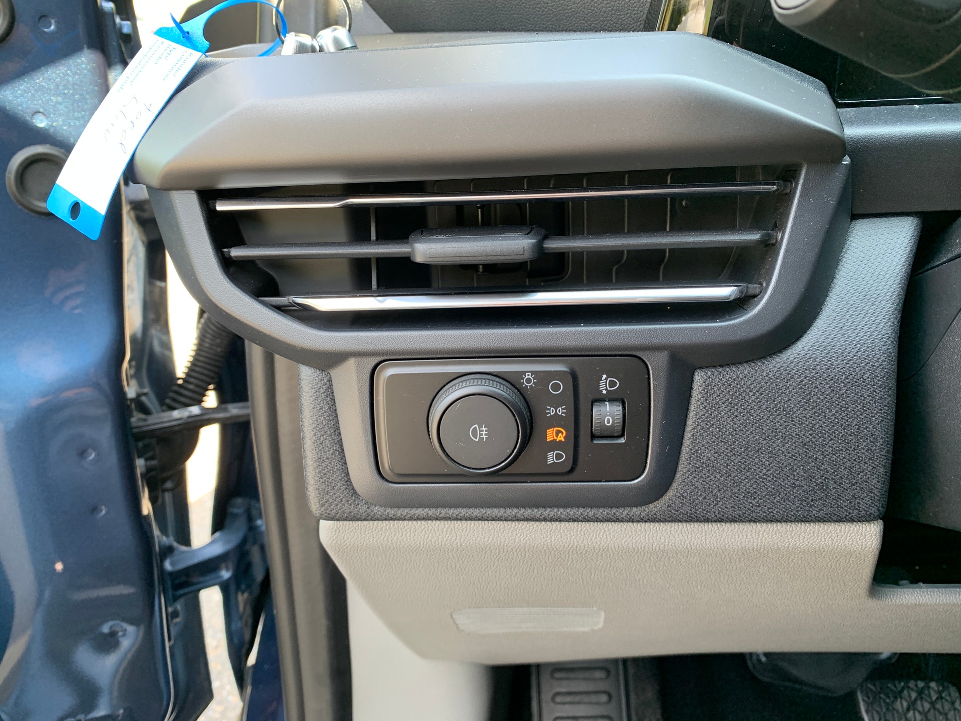 FORD Tourneo Bus 320 L1H1 Titanium Automat 4x4-image-10