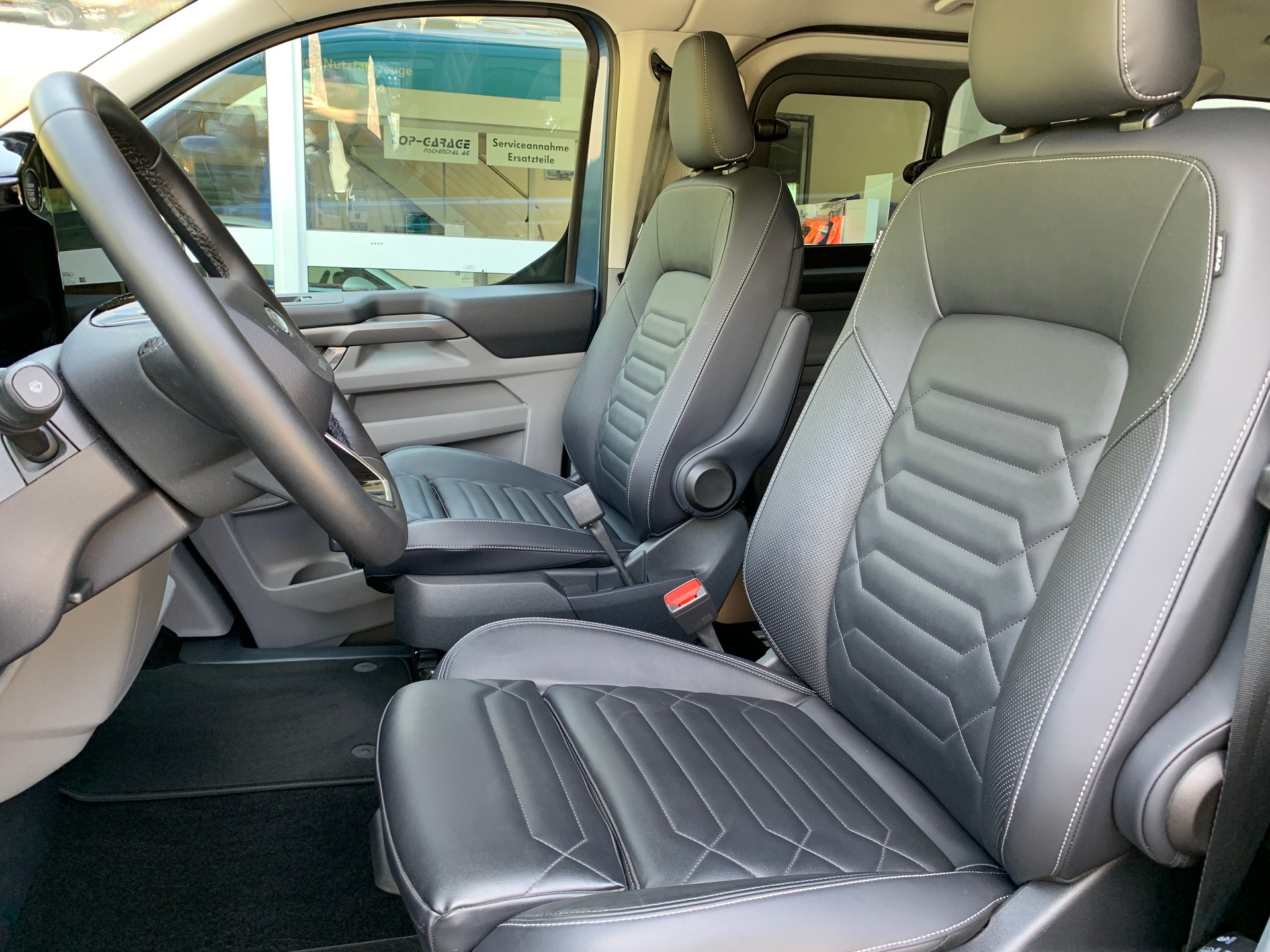 FORD Tourneo Bus 320 L1H1 Titanium Automat 4x4-image-9