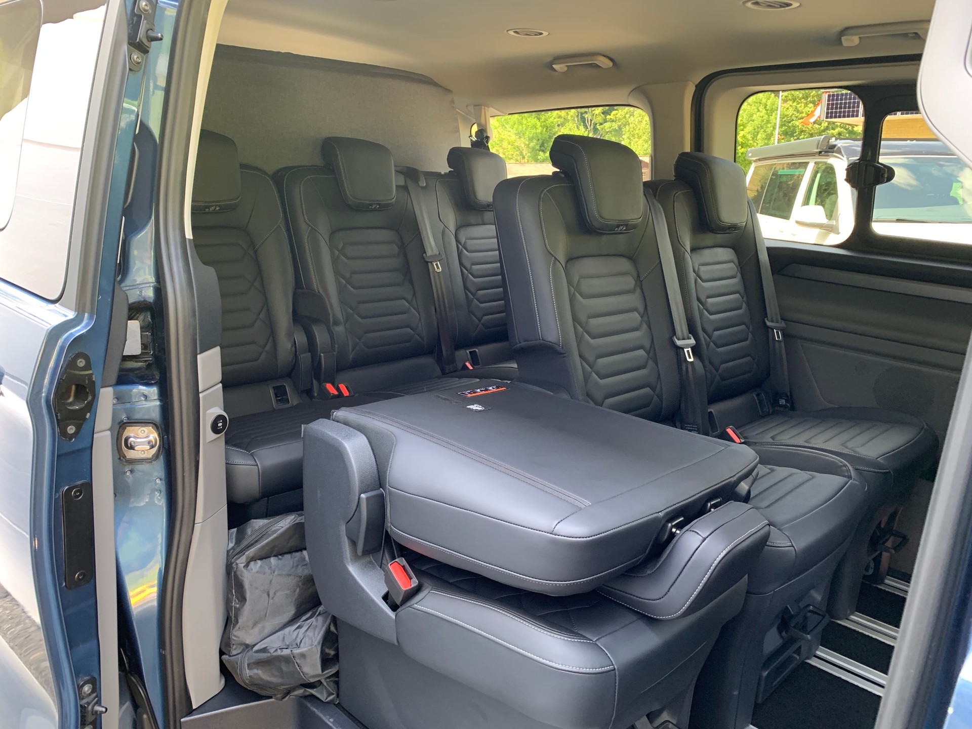 FORD Tourneo Bus 320 L1H1 Titanium Automat 4x4-image-15