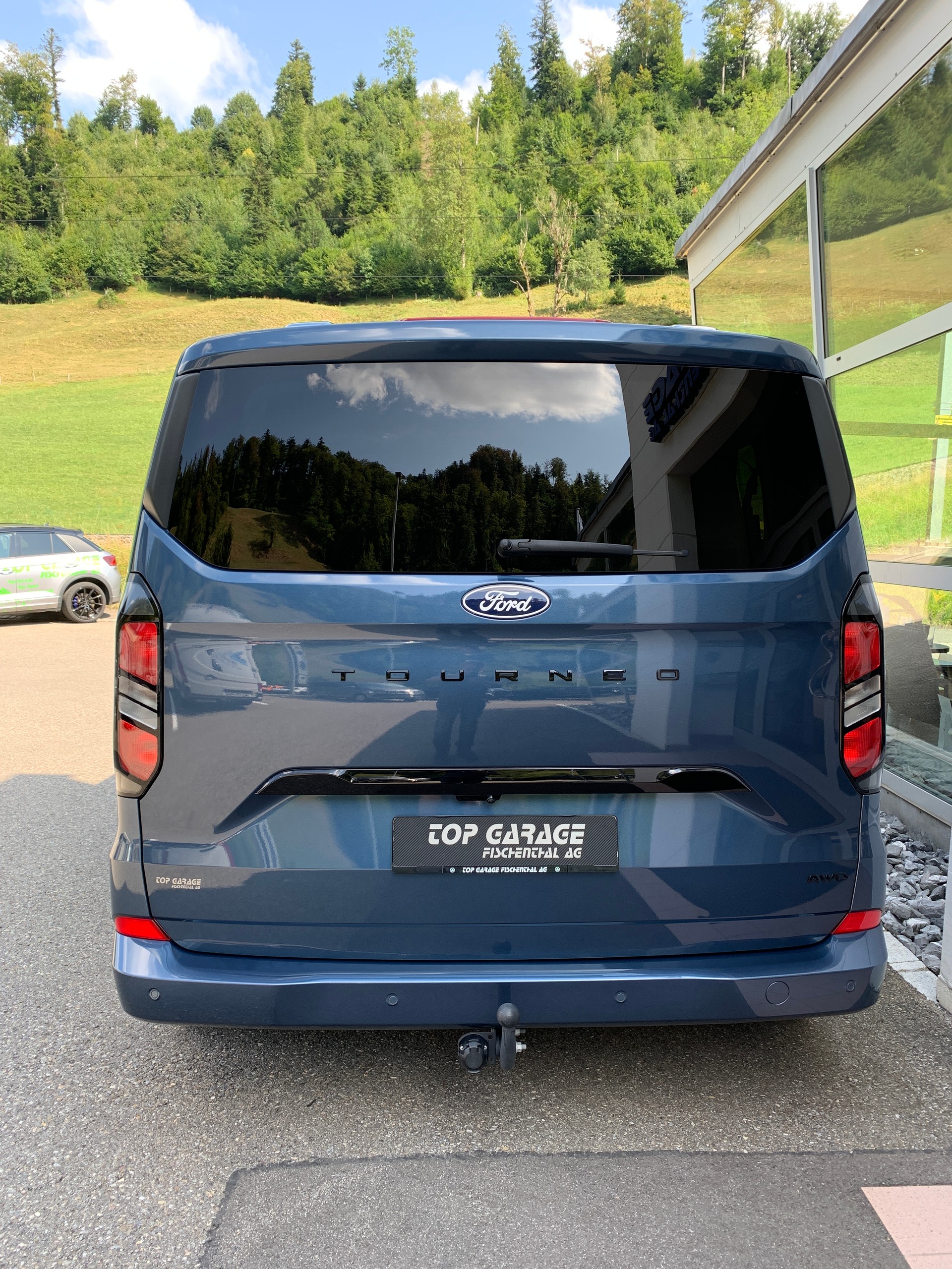 FORD Tourneo Bus 320 L1H1 Titanium Automat 4x4-image-6