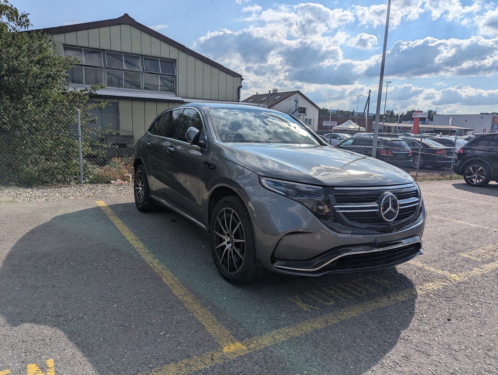 MERCEDES-BENZ EQC 400 AMG Line 4matic-image-0